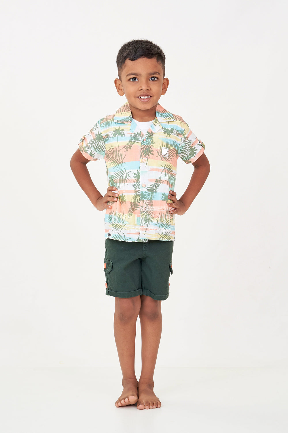 The Nesavu Boys Casual Set Best Casual Clothes Set for Boys with Tropical Printed Shirt, Sleeveless Tee, and Dark Green Shorts Nesavu Nesavu Best Casual Clothes Set Boys Tropical Shirt Sleeveless Tee Green Cotton Shorts