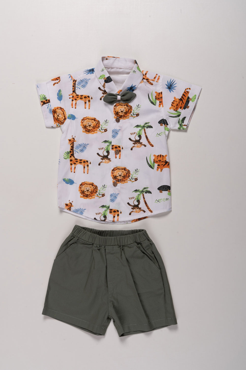 The Nesavu Boys Casual Set Boys Cotton Set with Jungle Theme and Print Design On Shirt Featuring Animal Motifs and Green Shorts Nesavu Nesavu Boys Cotton Set Jungle Print Shirt Green Shorts Fun Casual Outings