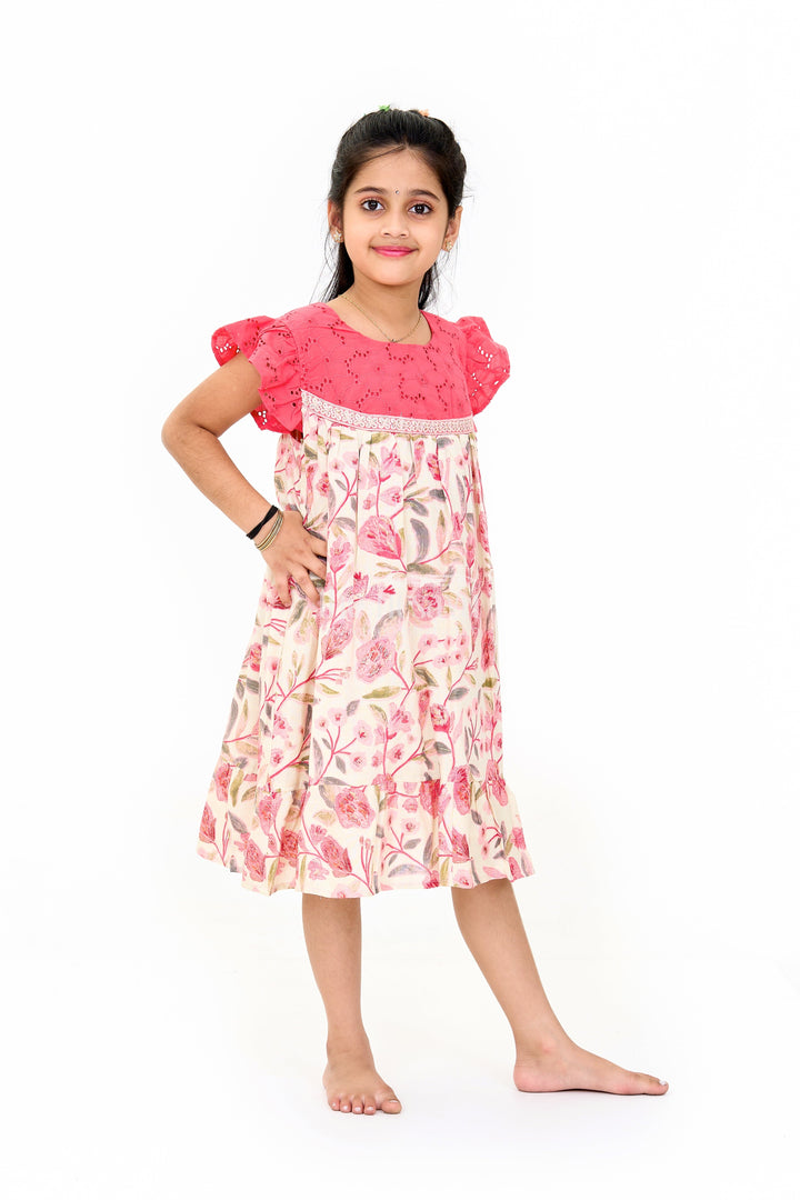 The Nesavu Girls Cotton Frock Charming Girls Cotton Lined Dress with Floral Print and Elegant Lace Detailing Nesavu Nesavu Girls Cotton Lined Dress Pink Floral Print Ruffled Hemline Lace Accents