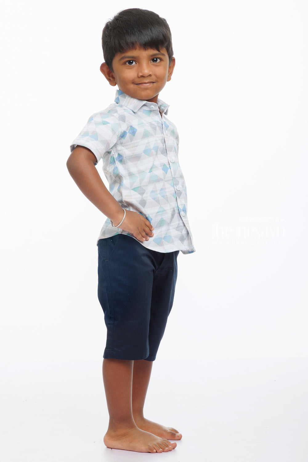 The Nesavu Boys Casual Set Modern Prism Boys Shirt and Shorts Set: Stylish Comfort for Everyday Play Nesavu Buy Boys Geometric Print Casual Set | Navy Shorts Outfit for Kids Online | The Nesavu