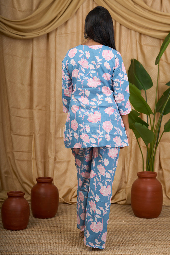 The Nesavu Womens Co-Ord Sets Women'S Co-Ord Set in Soft Cotton with Gray Base and Pink Floral Print for Casual Wear Nesavu Nesavu Women's Gray Cotton Co-Ord Set Pink Floral Print Casual Outdoor Wear