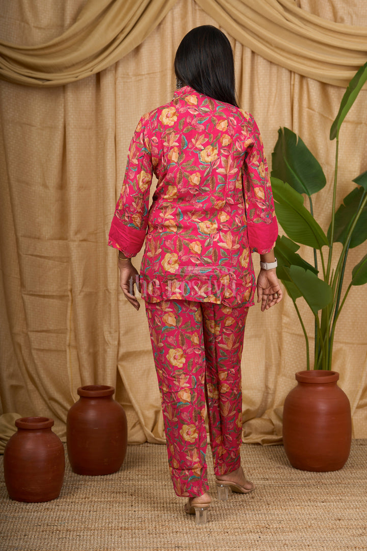 The Nesavu Womens Co-Ord Sets Women'S Pure Muslin Silk Co-Ord Set in Pink with Bold Floral Print for Festive Occasions Nesavu Nesavu Pink Muslin Silk Co-Ord Set Floral Prints Festive Occasions Casual Wear