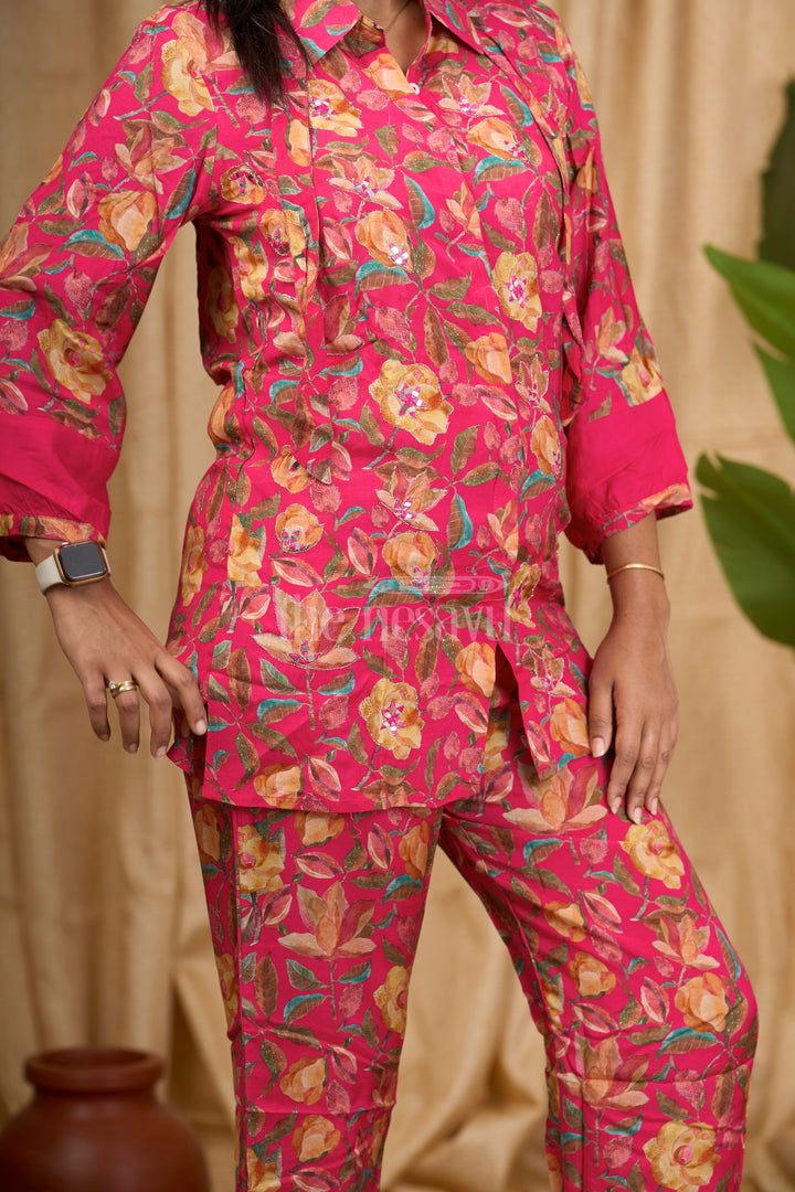 The Nesavu Womens Co-Ord Sets Women'S Pure Muslin Silk Co-Ord Set in Pink with Bold Floral Print for Festive Occasions Nesavu Nesavu Pink Muslin Silk Co-Ord Set Floral Prints Festive Occasions Casual Wear