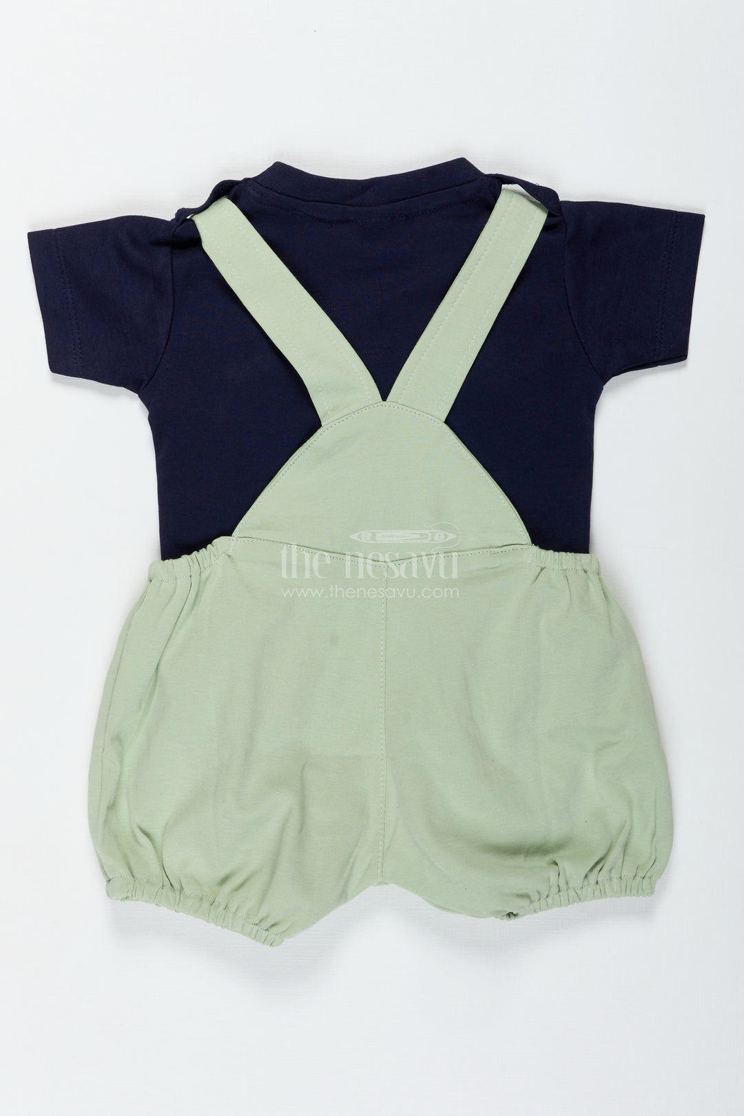 Boys Cotton lion print set with Playful Dungaree Design and Animal Theme for Everyday Comfort