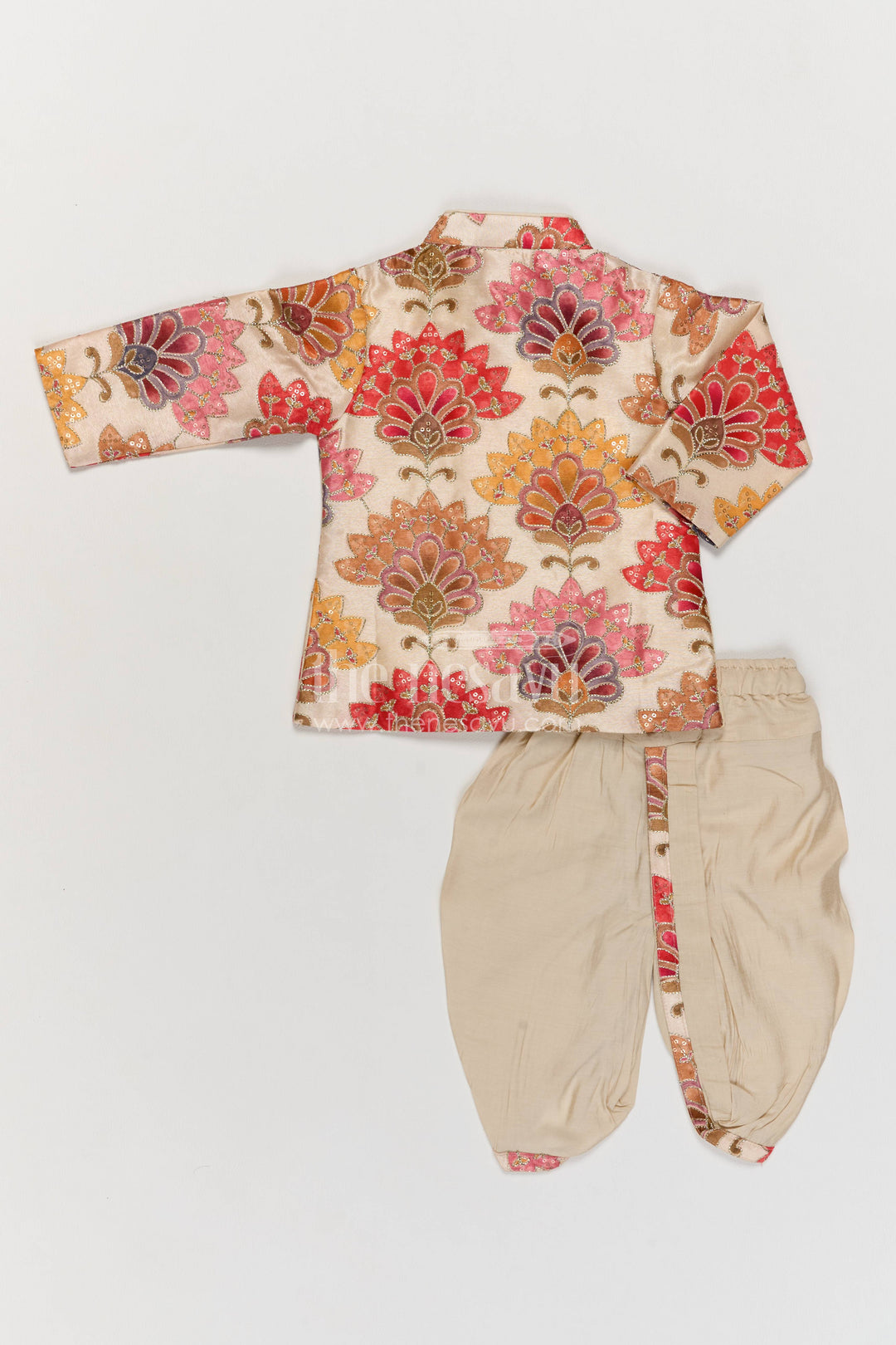 Pattu Pancha Set with Multicolor Floral Detailing for Special Occasions