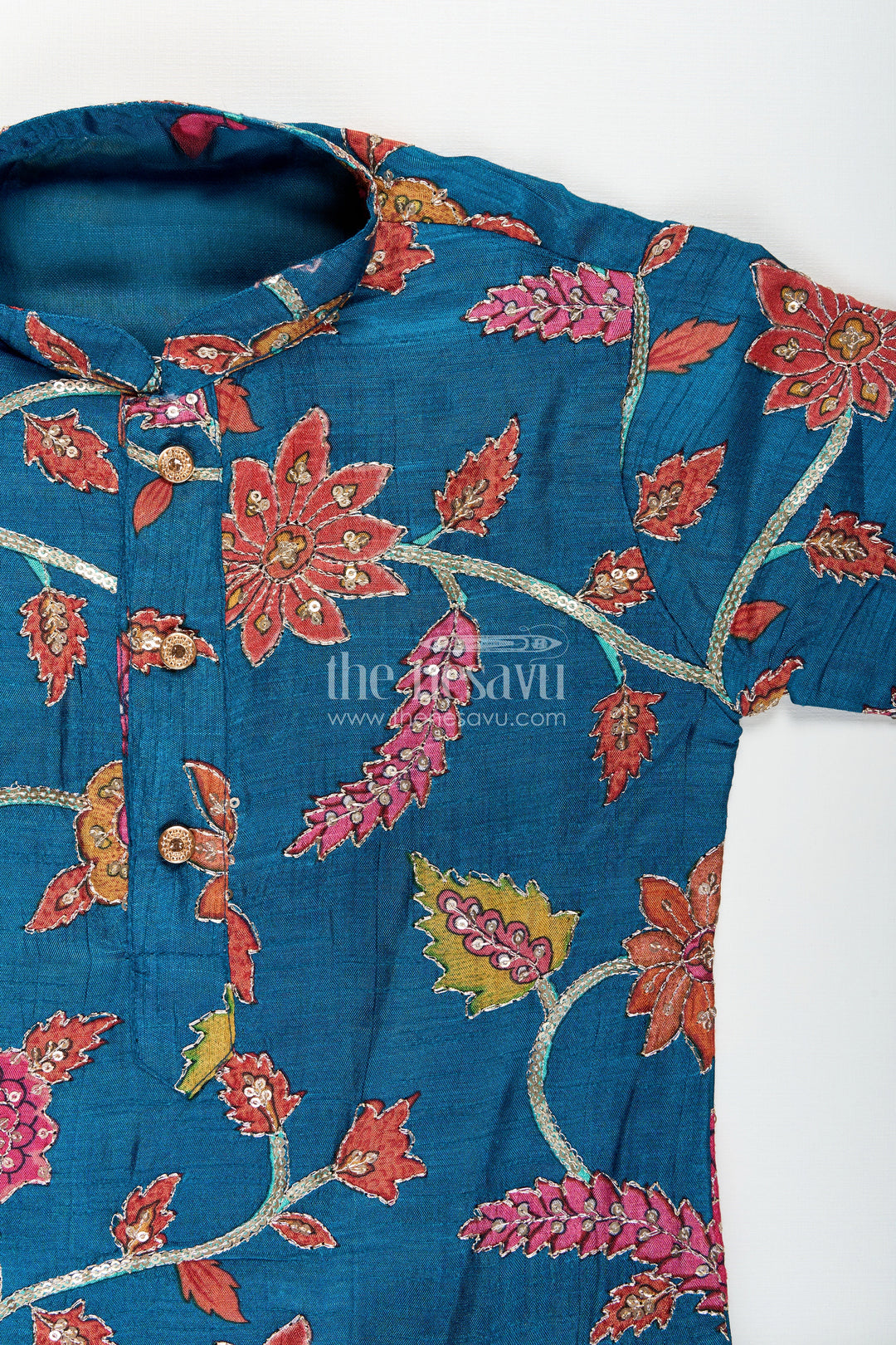 Boys kurta set with embroidery for festivals and formal occasions