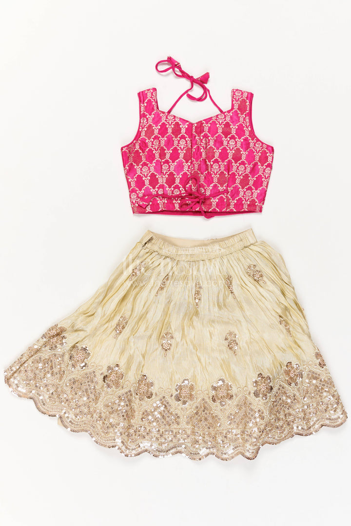 Girls Lehenga Choli in Pink with Thread Embroidery