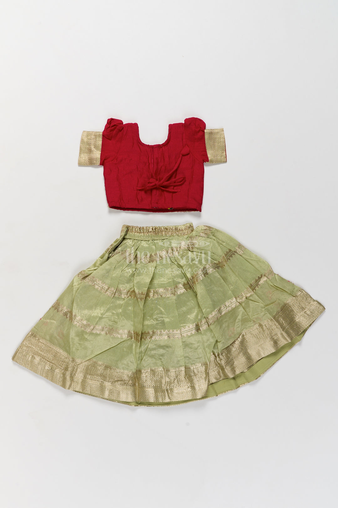 Wedding Lehenga for Girls with Thread Embroidery for Festive Occasions