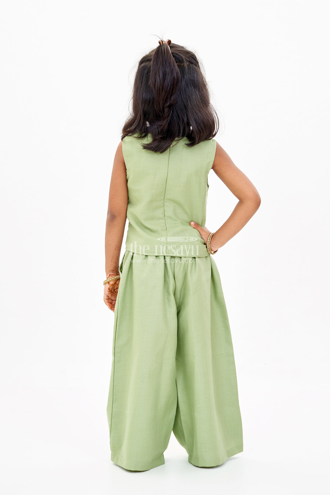 Chic Casual Dress Casual Set for Girls with Floral Embellishments and Wide-Leg Plazo