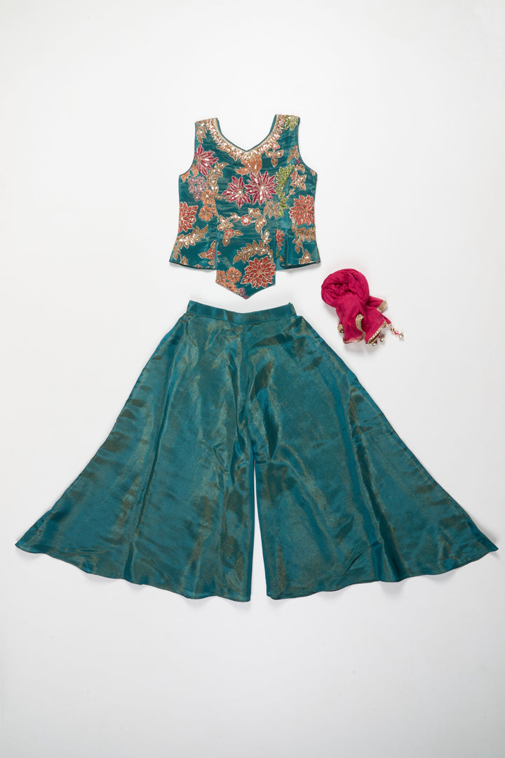 திருமணங்களுக்கான டிஜிட்டல் பிரிண்ட் மற்றும் எம்பிராய்டரி கொண்ட பெண்கள் பண்டிகை பிளாஸ்ஸோ செட்