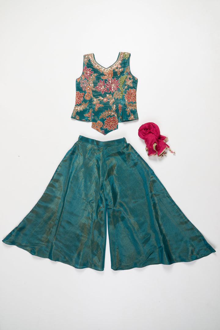 திருமணங்களுக்கான டிஜிட்டல் பிரிண்ட் மற்றும் எம்பிராய்டரி கொண்ட பெண்கள் பண்டிகை பிளாஸ்ஸோ செட்