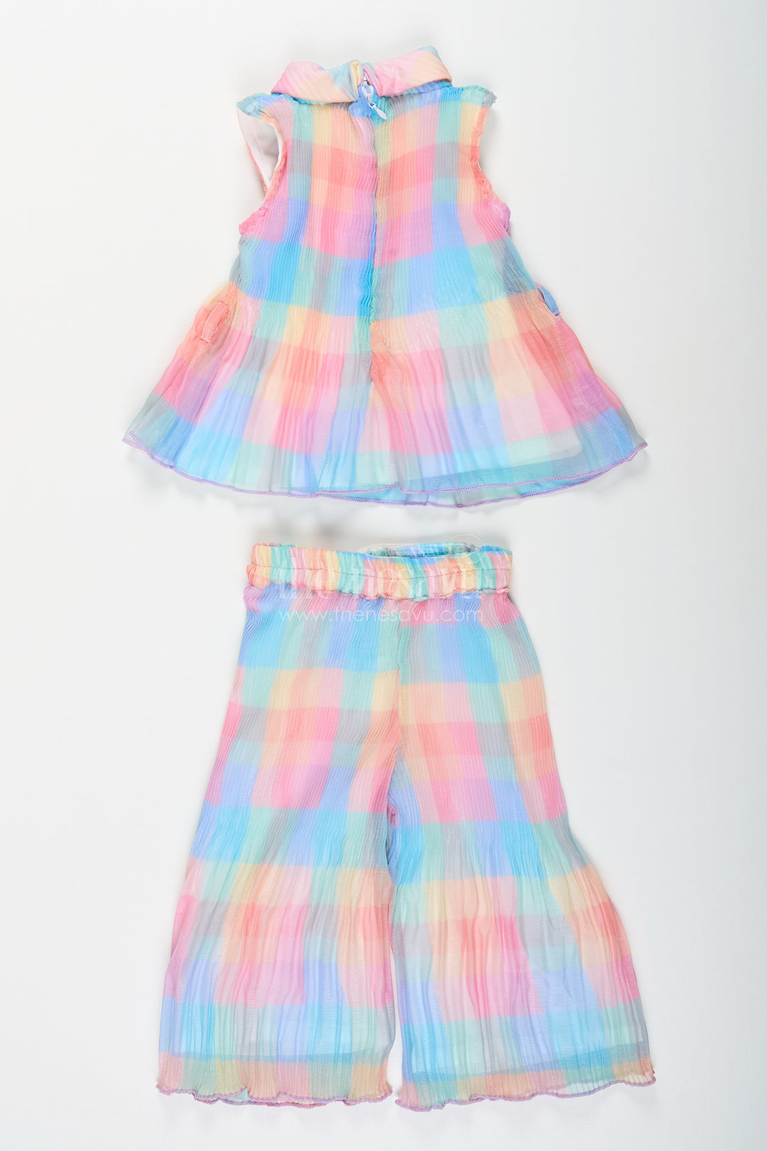 Girls pleated top and pant set for casual summer styling