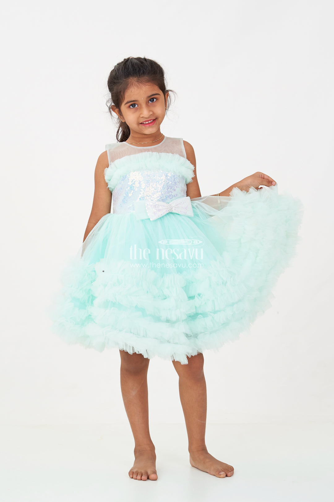 Elegant Green Net Dinner Dress for Girls with Ruffles and a Sequin Bow