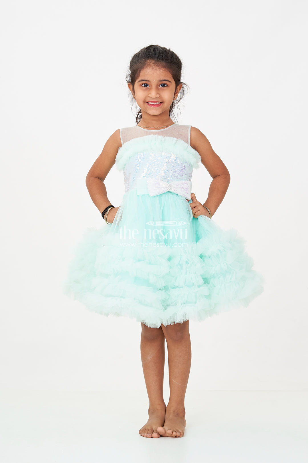 Elegant Green Net Dinner Dress for Girls with Ruffles and a Sequin Bow