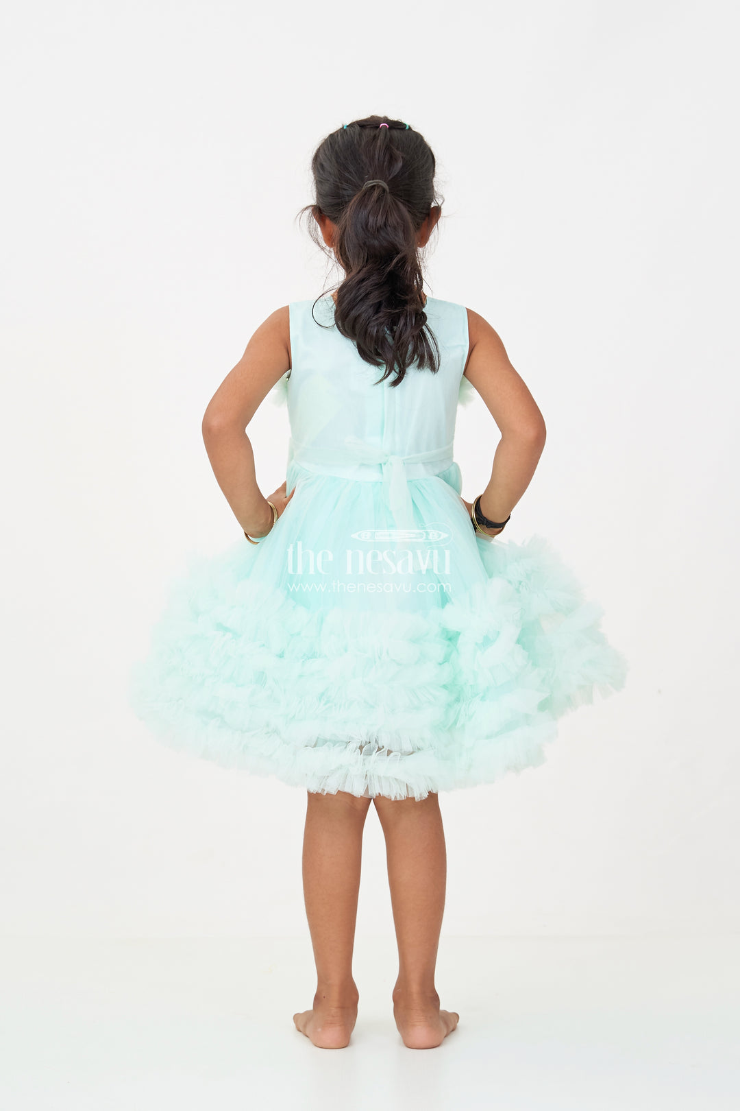 Elegant Green Net Dinner Dress for Girls with Ruffles and a Sequin Bow