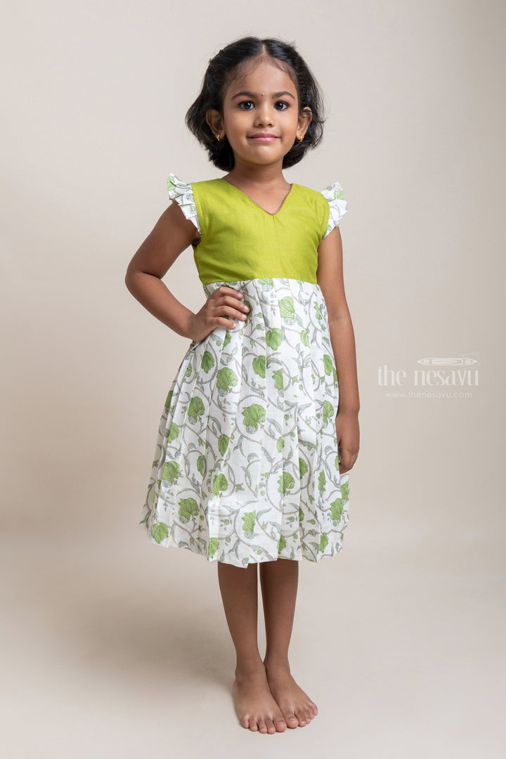 The Nesavu Girls Cotton Frock Adorable Green And White Floral Printed Pleated Cotton Frock For Girls Nesavu 12 (3M) / Green / Cotton GFC750B Adorable Cotton Frocks for Girls | Cotton Frock For Girls | The Nesavu