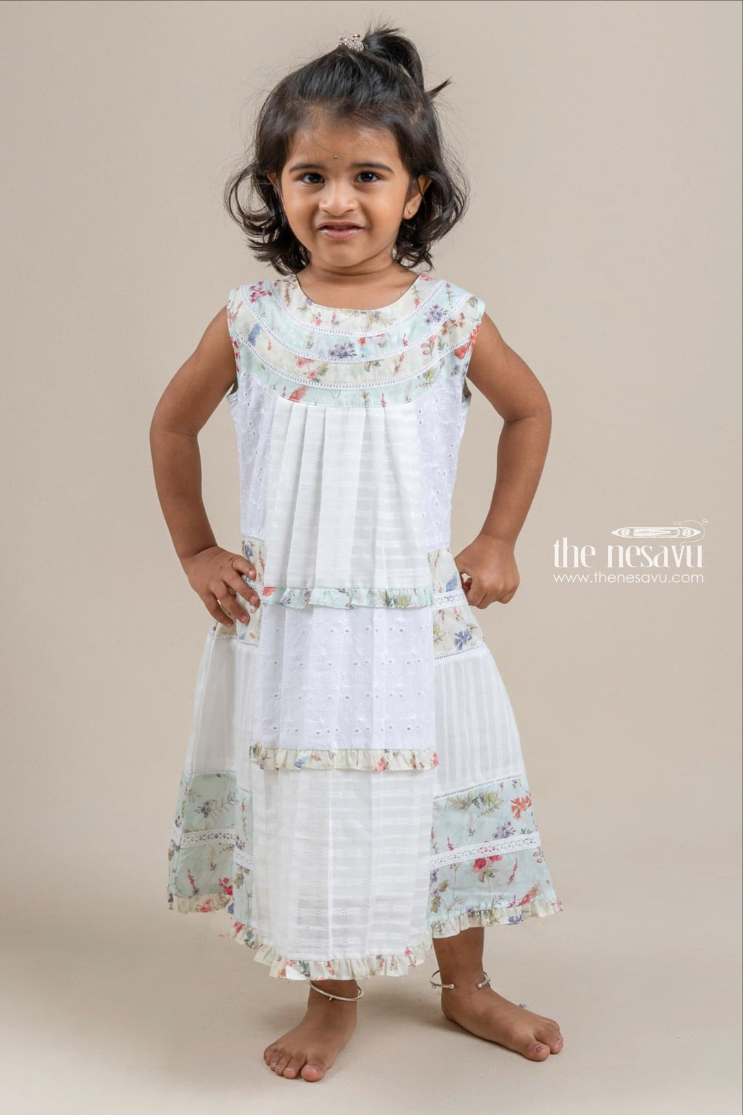 The Nesavu Girls Cotton Frock Adorable White N Green Floral Printed Sleeveless Cotton Frock For Girls Nesavu 22 (4Y) / White / Cotton GFC1034A-22 Latest Frock Model For Kids | Girls Frock Dress | The Nesavu