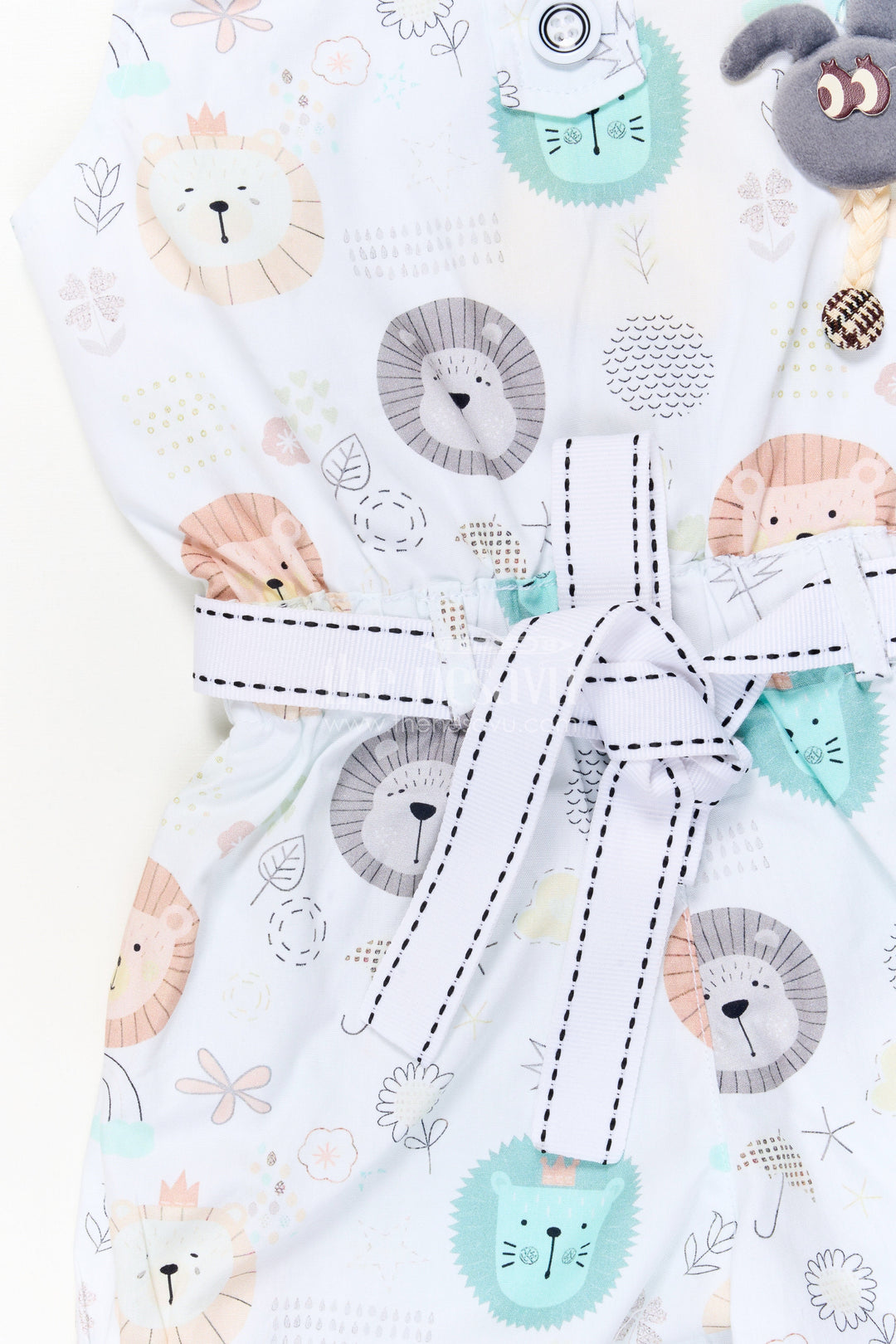 The Nesavu Baby Rompers/Onesies Animal Print Cotton Romper for Baby Boys and Girls Nesavu Nesavu unisex baby romper with animal print and toy detail – perfect for playtime and travel