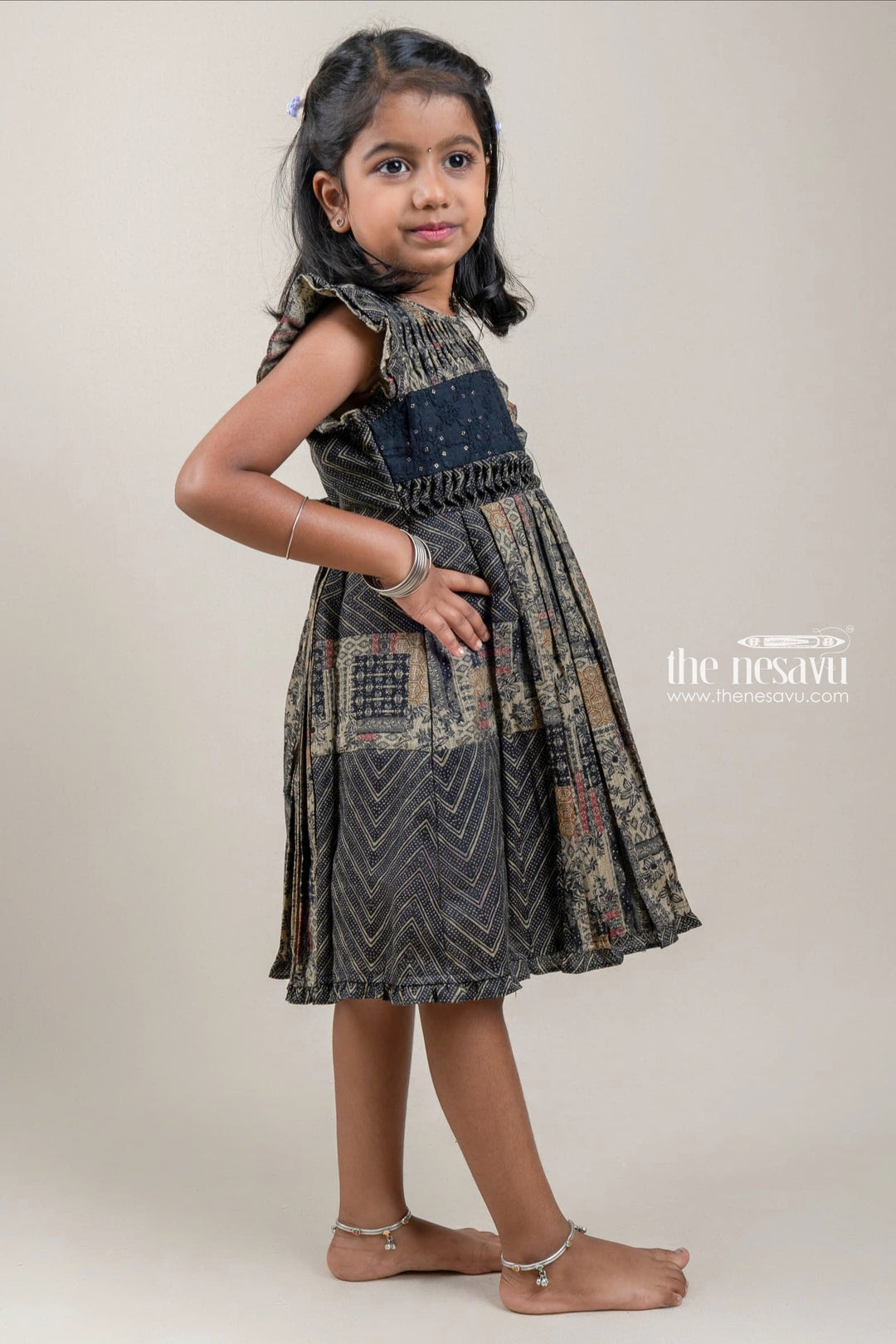 The Nesavu Girls Cotton Frock Attractive Navy-Blue Floral And Zig-Zag Printed Casual Cotton Frock For Girls Nesavu Cute Cotton Dress For Girls | Floral Printed Cotton Frock | The Nesavu