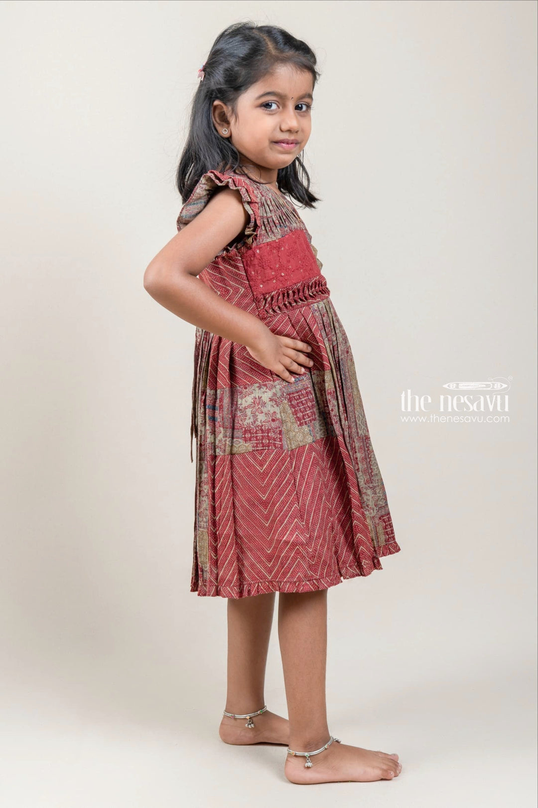 The Nesavu Girls Cotton Frock Attractive Orangered Floral And Zig-Zag Printed Casual Cotton Frock For Girls Nesavu Cute Cotton Dress For Girls | Floral Printed Cotton Frock | The Nesavu