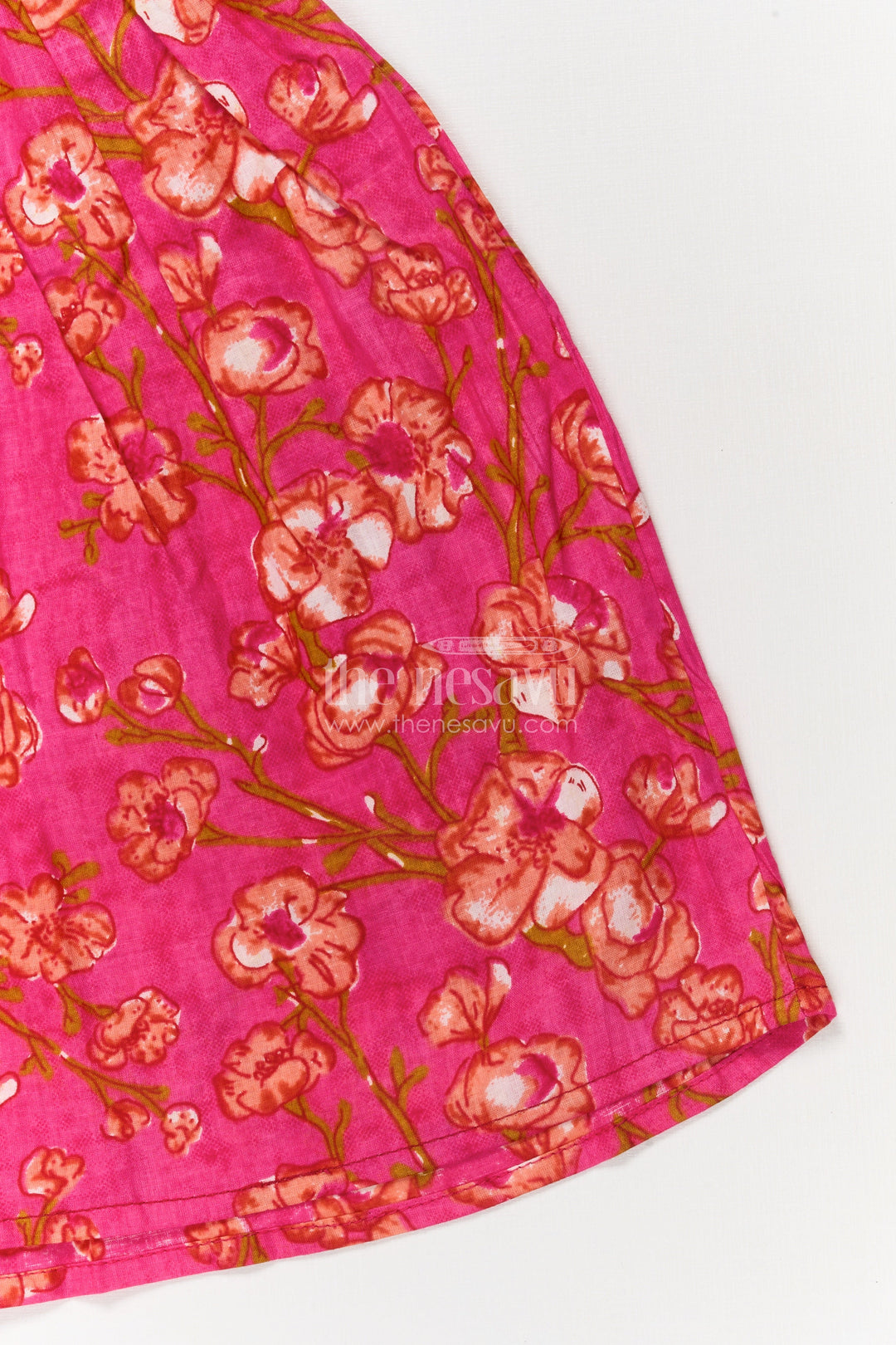 The Nesavu Girls Cotton Frock Baby Girl Cotton Frock for Casual Outings and Everyday Play Nesavu Nesavu baby girl cotton frock with floral print – comfortable everyday outfit for play and outings