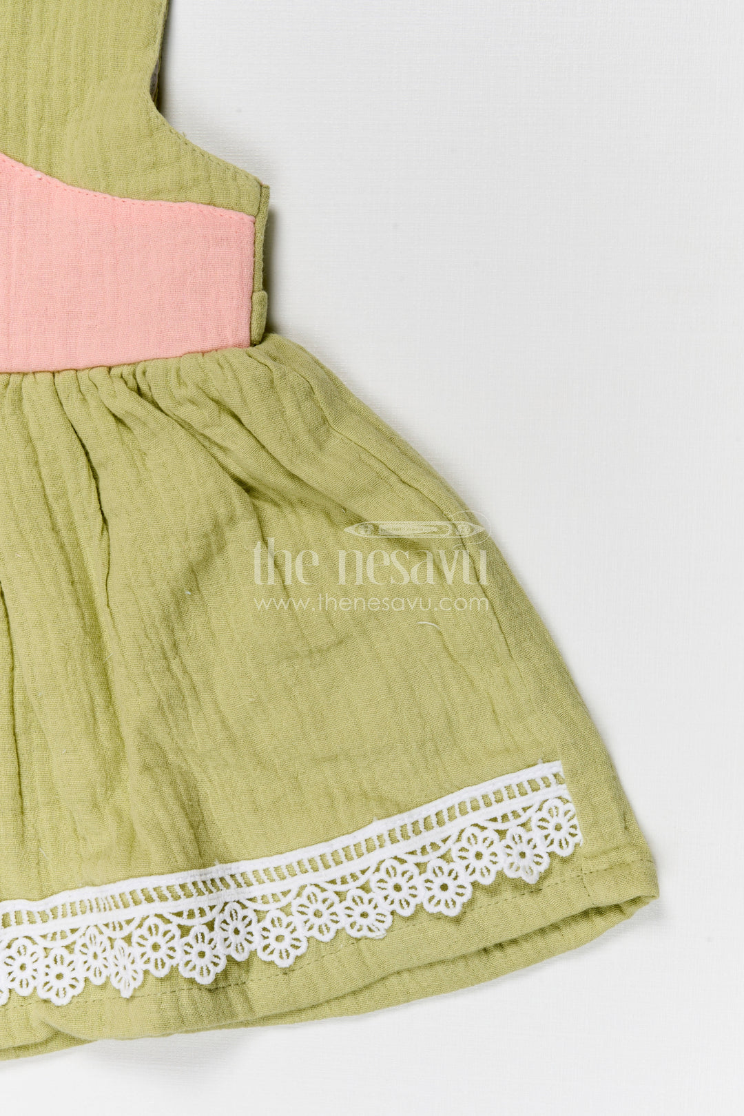 The Nesavu Baby Frocks Baby Girl Frock for Summer Outings and Playful Moments Nesavu Nesavu baby girl muslin cotton frock for summer outings and playdates with lace hem