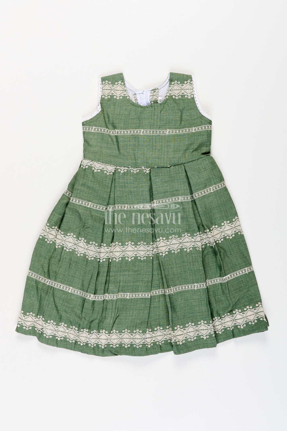 The Nesavu Girls Fancy Frock Baby Girl Green Cotton Blend Frock with White Thread Embroidery for Celebrations Nesavu 20 (3Y) / Green GFC1932A-20 Nesavu baby girl green cotton blend frock white thread embroidery festive wear