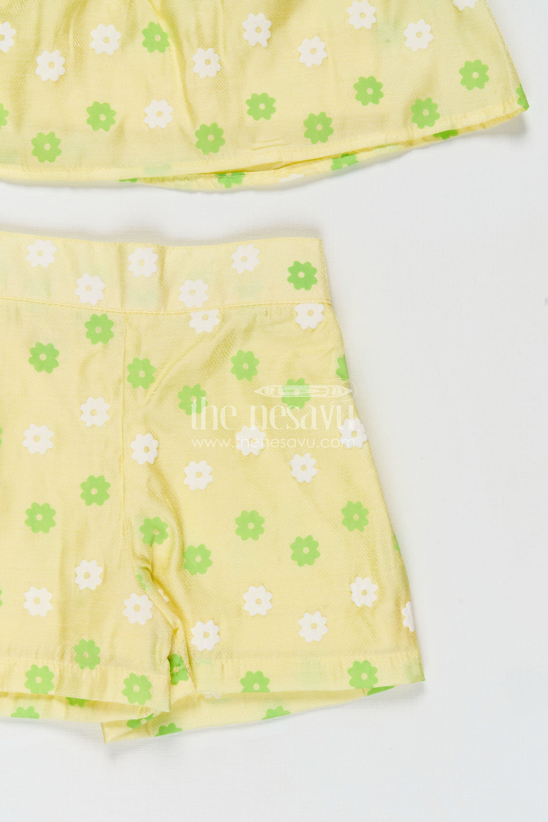 The Nesavu Baby Casual Sets Baby Girls Cotton Poplin Casual Clothes Set in Green with Floral Design and Tie Shoulder Top Nesavu Nesavu Baby Girls Green Cotton Poplin Clothes Set Floral Print Adjustable Tie Shoulder Top