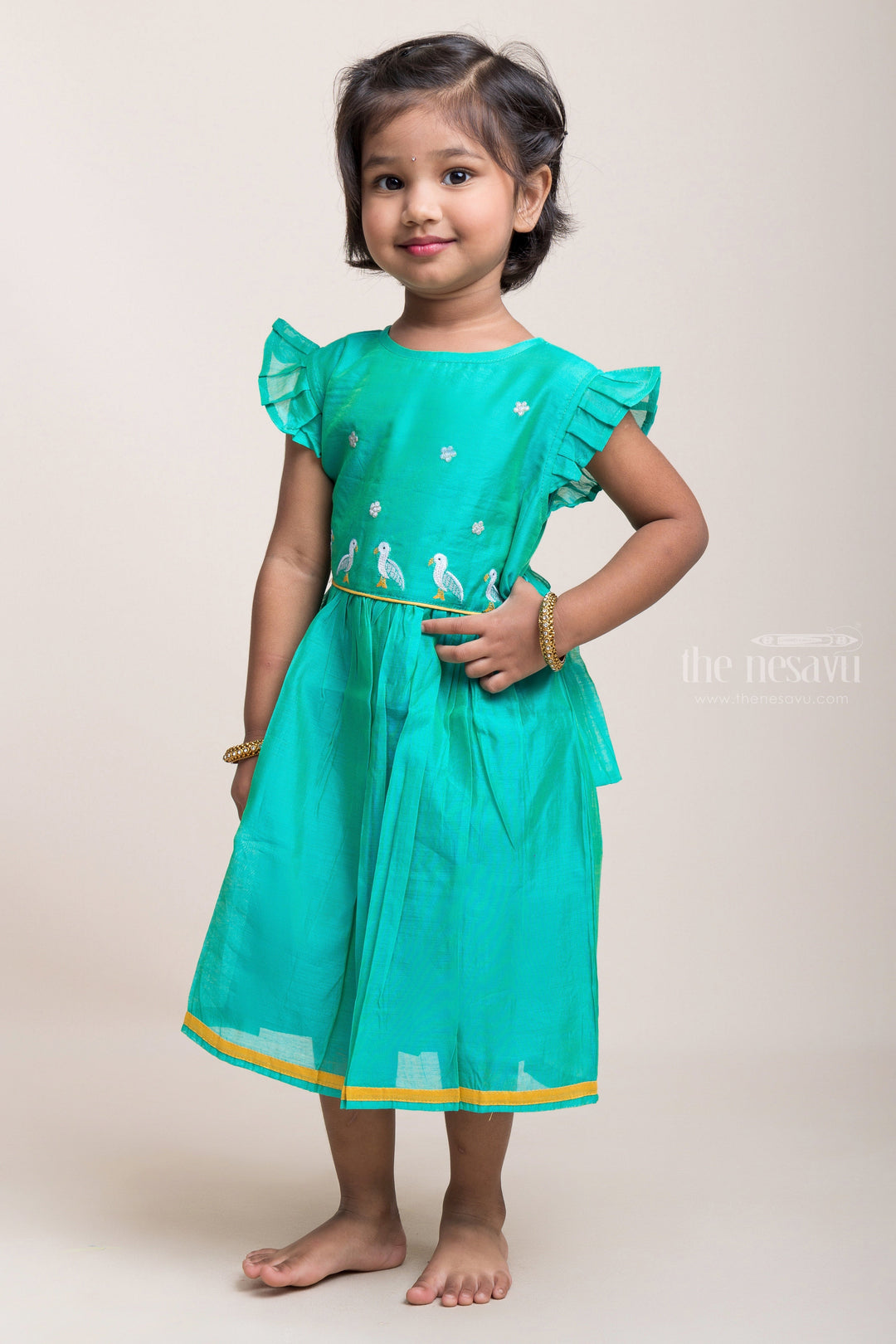 The Nesavu Girls Fancy Frock Bird Thread Embroidery Green Cotton Frock With Lace Border Nesavu 16 (1Y) / Green / Chanderi GFC980A Fresh Model Frocks Designs | Cotton Frock | The Nesavu
