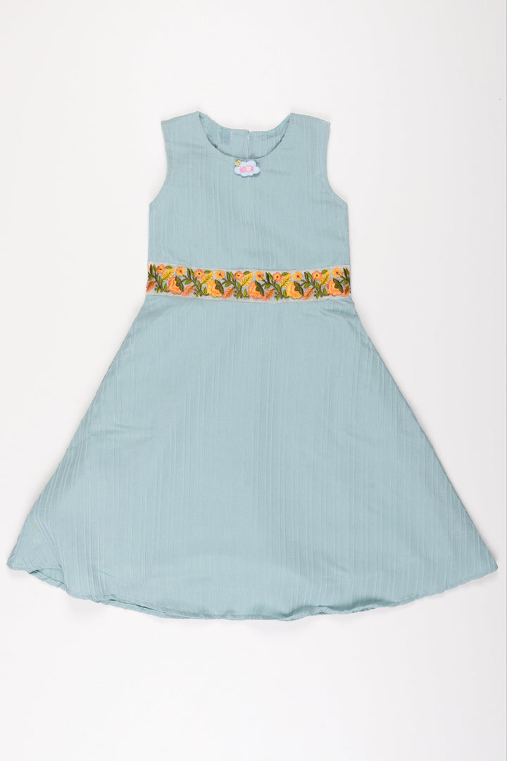 The Nesavu Girls Fancy Frock Blue Dream Pleated Frock: Refreshing Teal with Floral Accent for Girls Nesavu 18 (2Y) / Blue GFC1216A-18 Girls' Teal Pleated Summer Dress | Sleeveless Floral Accent Frock | The Nesavu