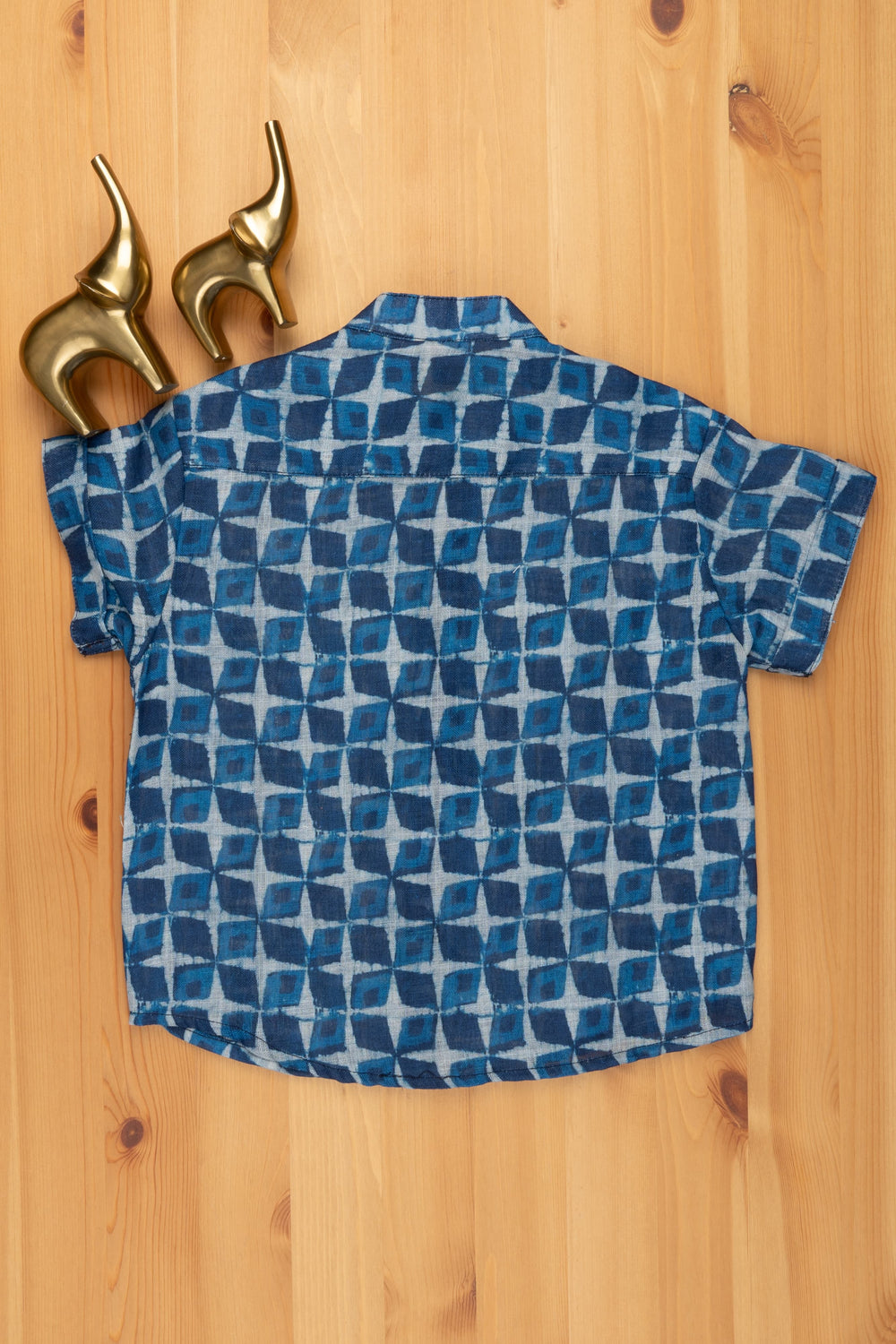 The Nesavu Boys Linen Shirt Boho Chic in Indigo: Linen Boys' Shirt with Artistic Prints for a Free-Spirited Style Nesavu Linen Boys Shirt with Artistic Prints | Boys Premium Shirt | The Nesavu