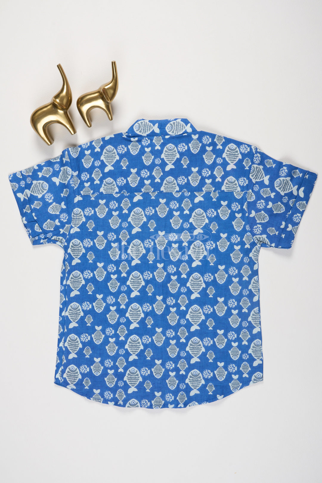 The Nesavu Boys Cotton Shirt Boys Blue Cotton Short-Sleeve Shirt with Whimsical Fish Print for Casual Summer Wear Nesavu Nesavu Boys Blue Cotton Shirt Fun Fish Print Summer Outings Casual Wear