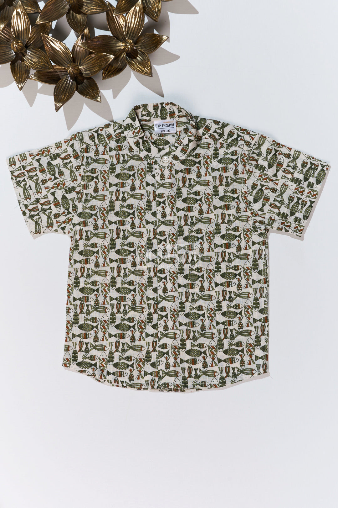 The Nesavu Boys Cotton Shirt Boys Casual Cotton Shirts in Block Print with Classic Fish Motif for Everyday Wear Nesavu 16 (1Y) / Gray BS244A-16 Nesavu Boys Casual Cotton Shirt Block Print Fish Motif Everyday Comfort
