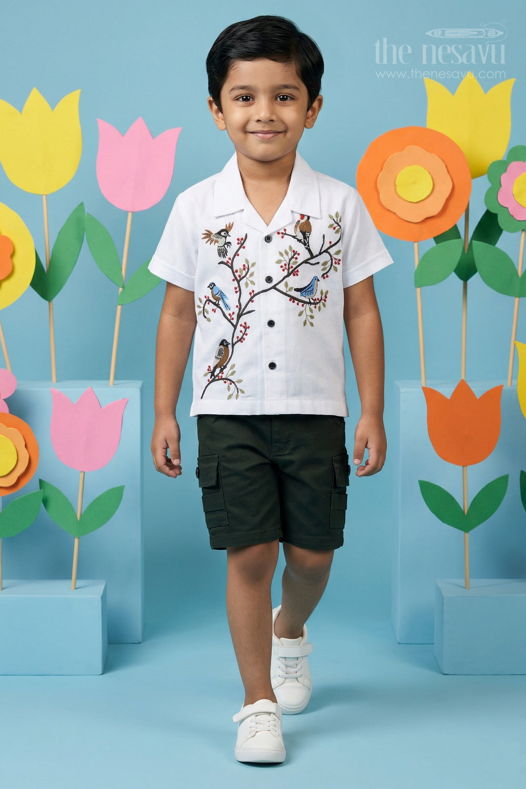 The Nesavu Boys Casual Set Boys Casual Outfit Set for Summer Outings and Everyday Comfort Nesavu 16 (1Y) / White / Cotton BCS580A-16 Nesavu boys cotton casual set with digital print shirt for summer outings and everyday wear