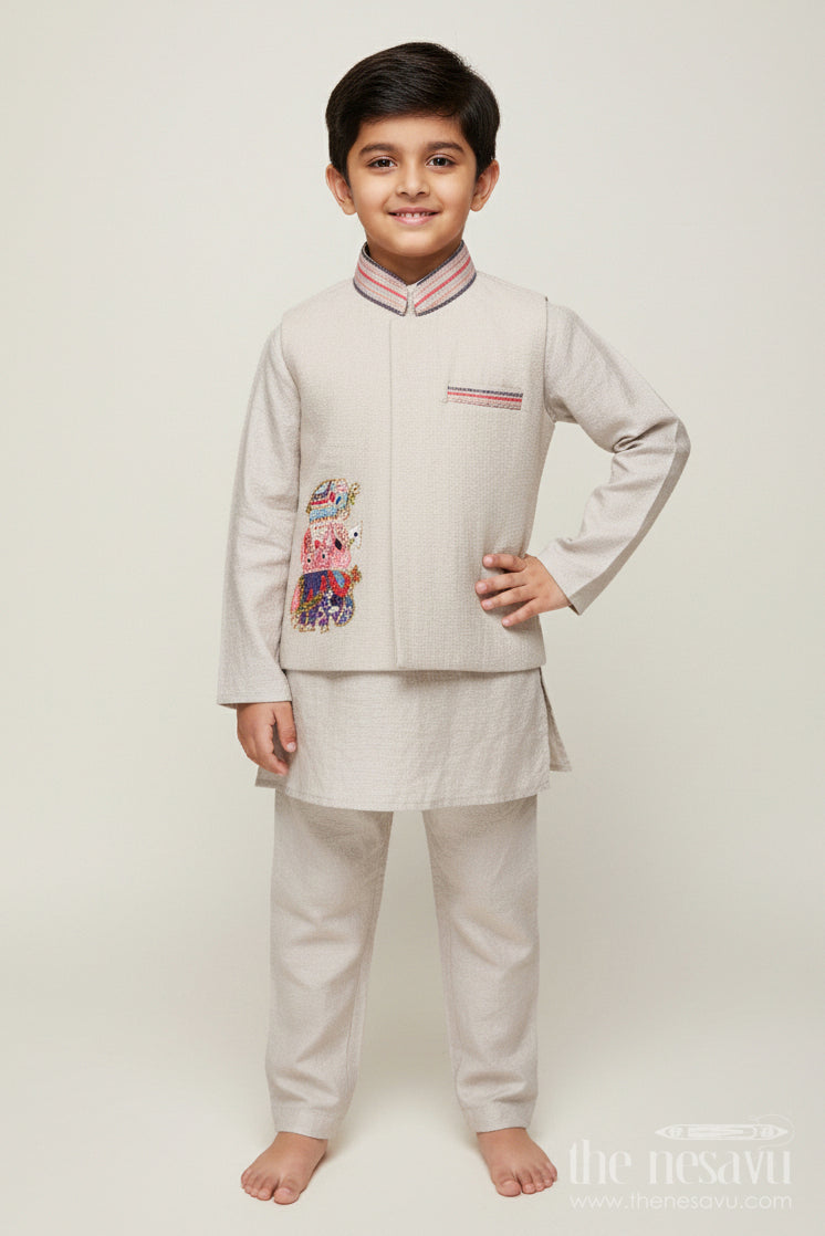 The Nesavu Boys Jacket Sets Boys Ethnic Cotton Kurta Set with Patchwork for Temple and School Functions Nesavu 18 (2Y) / White BES742D-18 Nesavu boys cotton kurta set embroidered patch temple visits ethnic celebrations