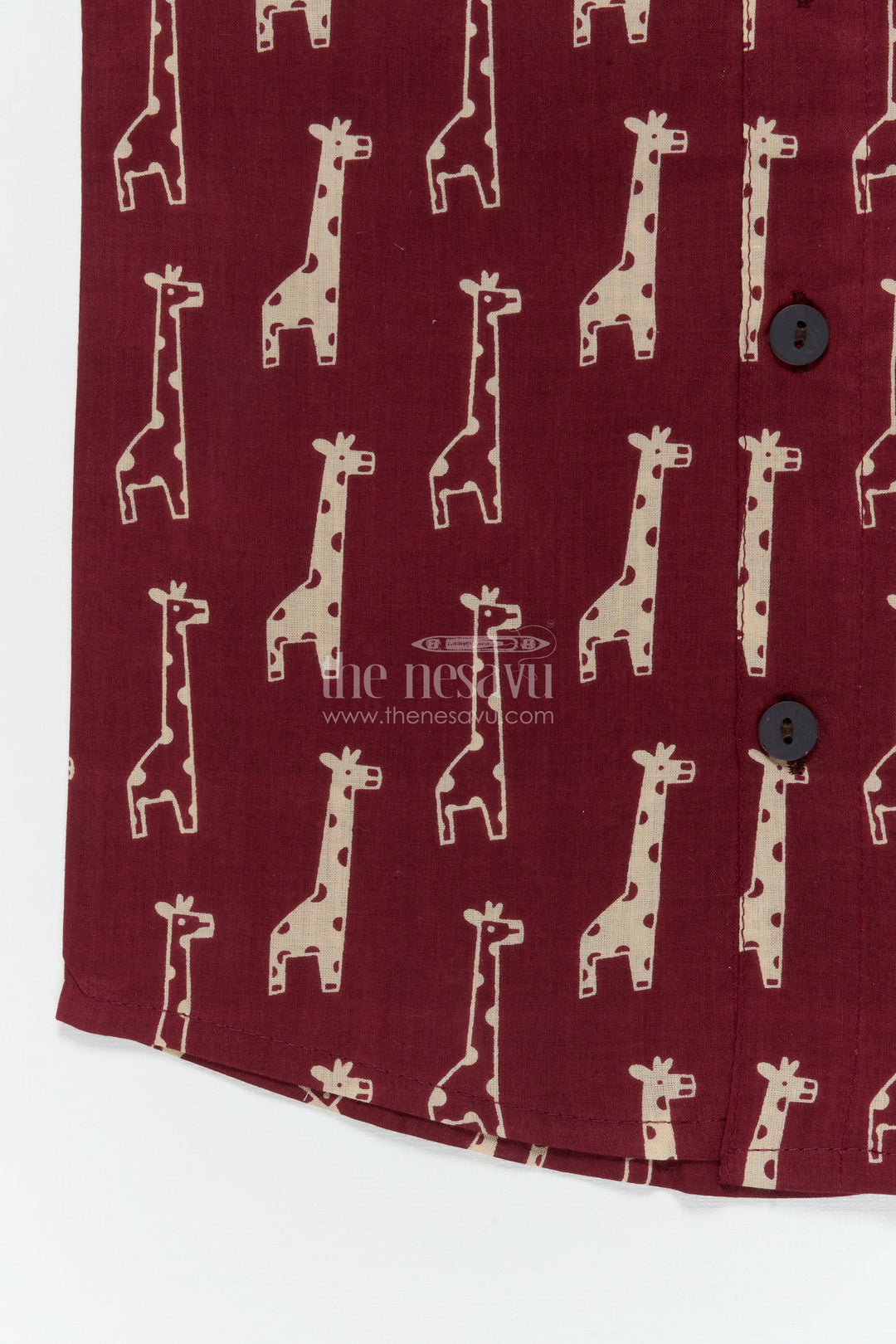 The Nesavu Boys Cotton Shirt Boys Giraffe Print Cotton Shirt for Everyday Wear and Fun Outings Nesavu Nesavu boys cotton shirt with giraffe print for playful everyday dressing and fun weekends