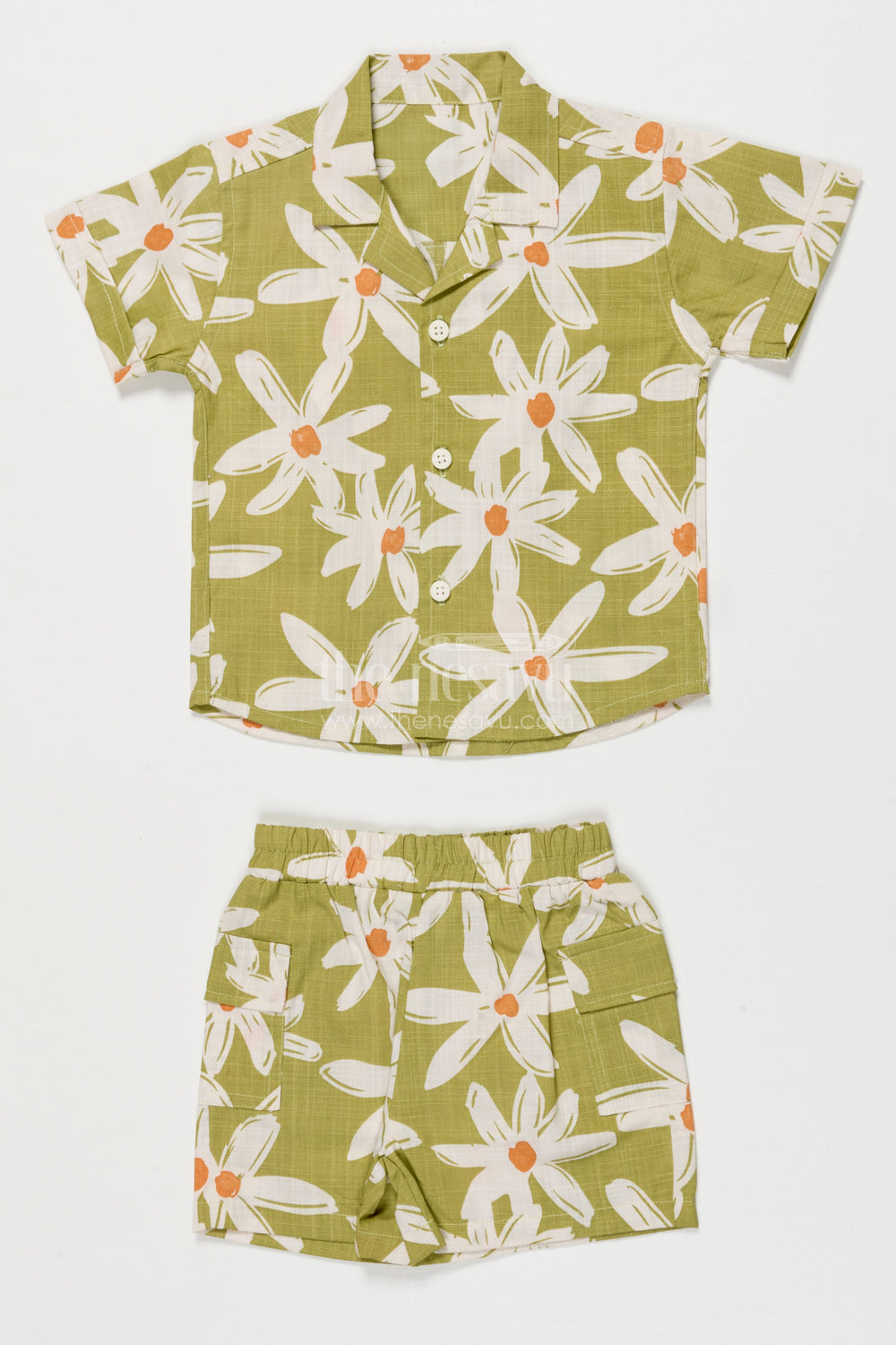 The Nesavu Boys Casual Set Boys Green Floral Cotton Set for Playful Summer Days Nesavu 12 (3M) / Green BCS542B-12 Nesavu boys floral cotton shirt and shorts set in green – ideal for summer play