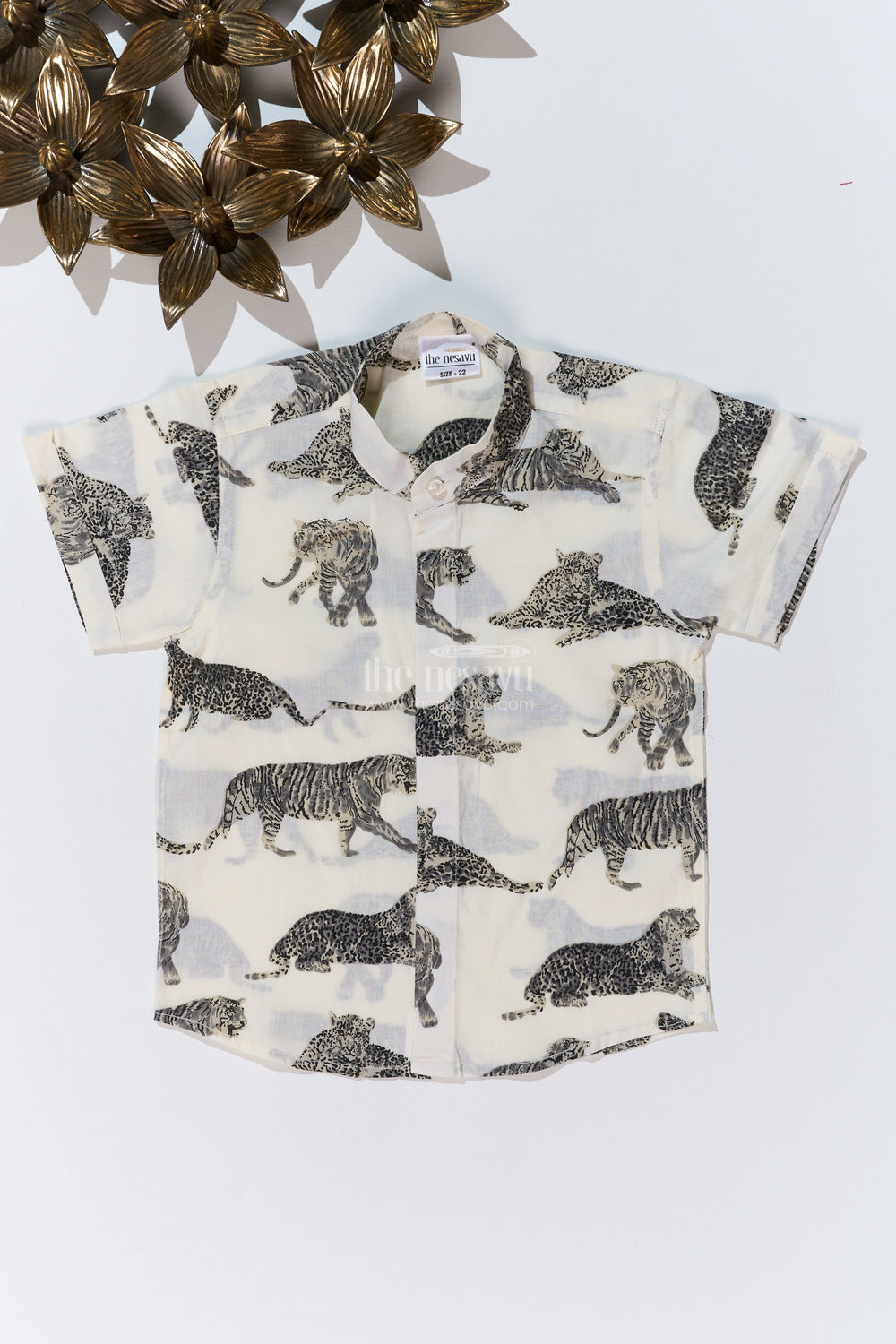 The Nesavu Boys Cotton Shirt Boys New Half Sleeve Shirts in Cotton Block Print with Monochrome Jungle Design Nesavu 16 (1Y) / White BS239B-16 Nesavu Boys New Half Sleeve Shirts Cotton Block Print Black White Jungle Print