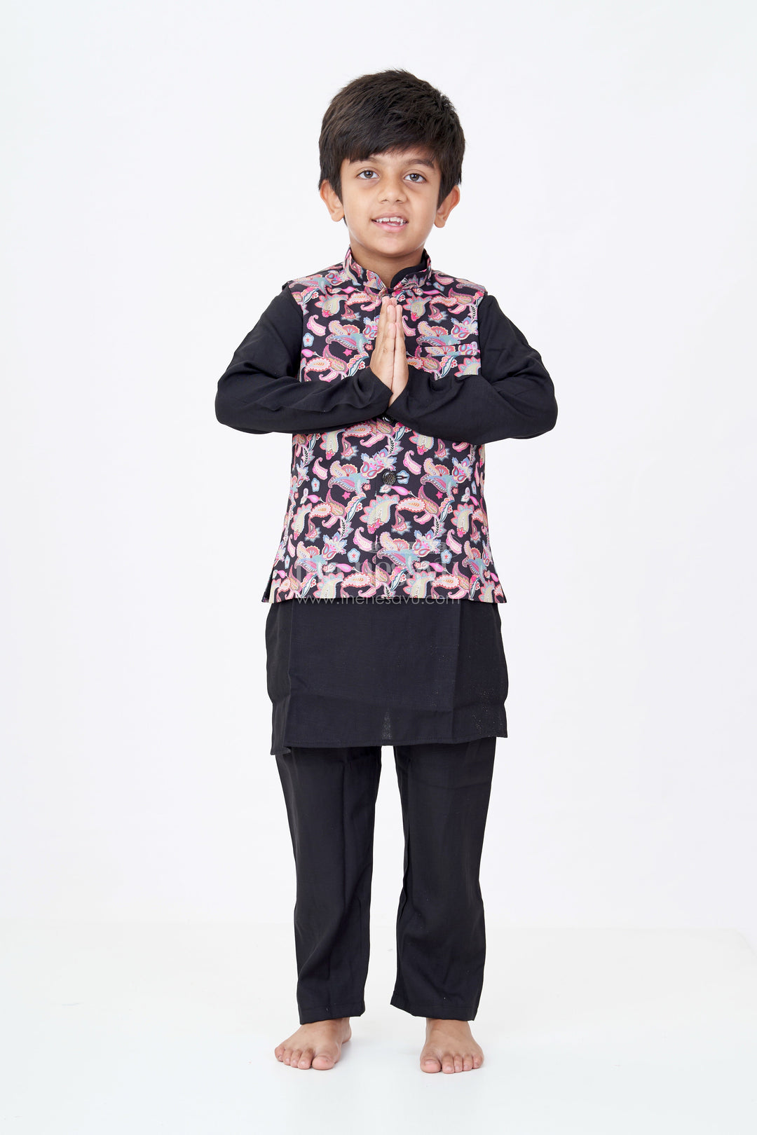 The Nesavu Boys Kurtha Set Boys Pure Black Kurta Set with Silk Blend Fabric and Vibrant Digital Printed Nehru Jacket Nesavu 16 (1Y) / Black BES681A-16 Nesavu Boys Pure Black Kurta Set Paisley Digital Print Jacket Silk Blend