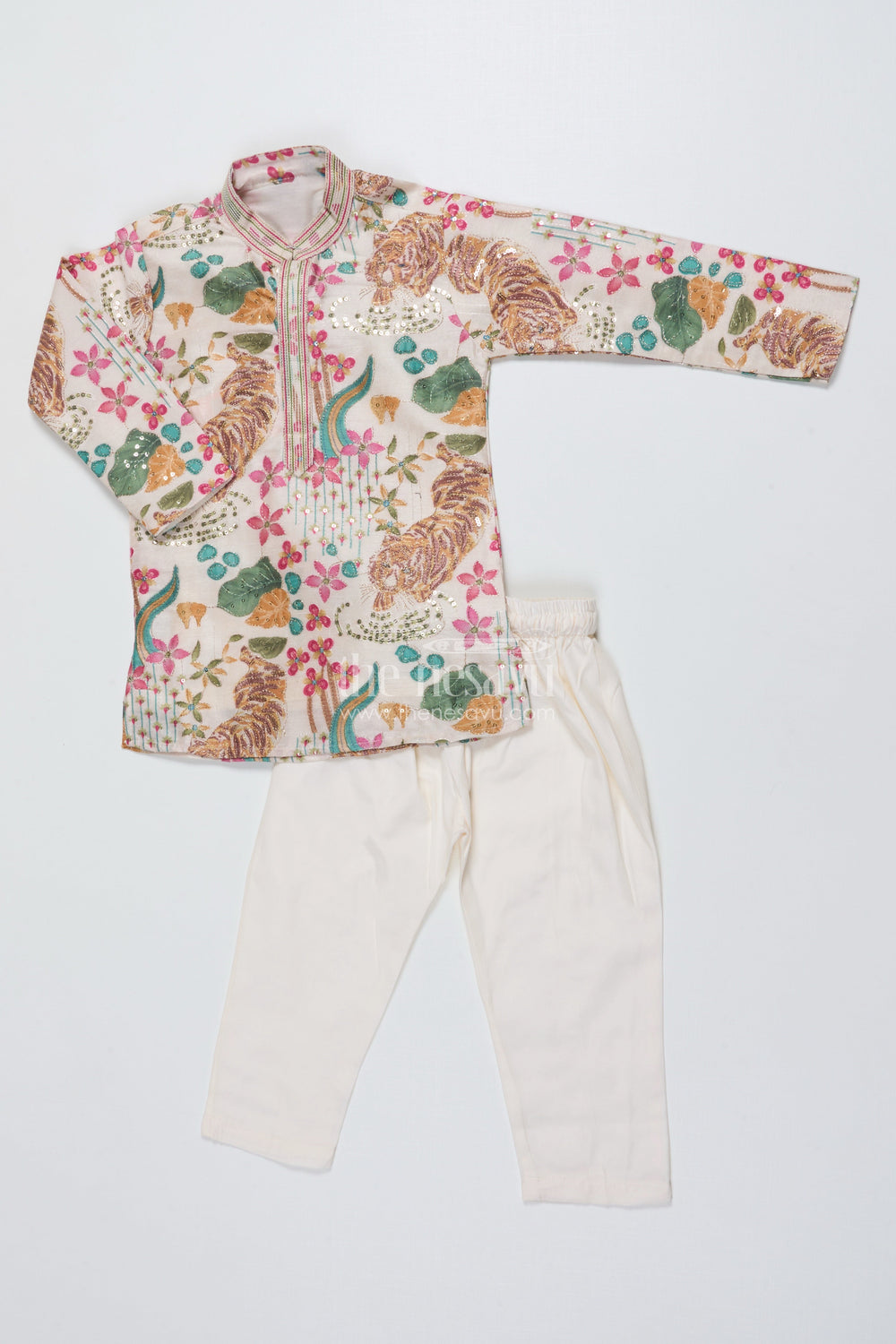 The Nesavu Boys Kurtha Set Boys Silk Blend Kurta Set with Animal Print Embroidery for Festive Functions Nesavu 16 (1Y) / Cream BES819A-16 Nesavu boys kurta set tiger print sequin embroidery weddings festive occasions