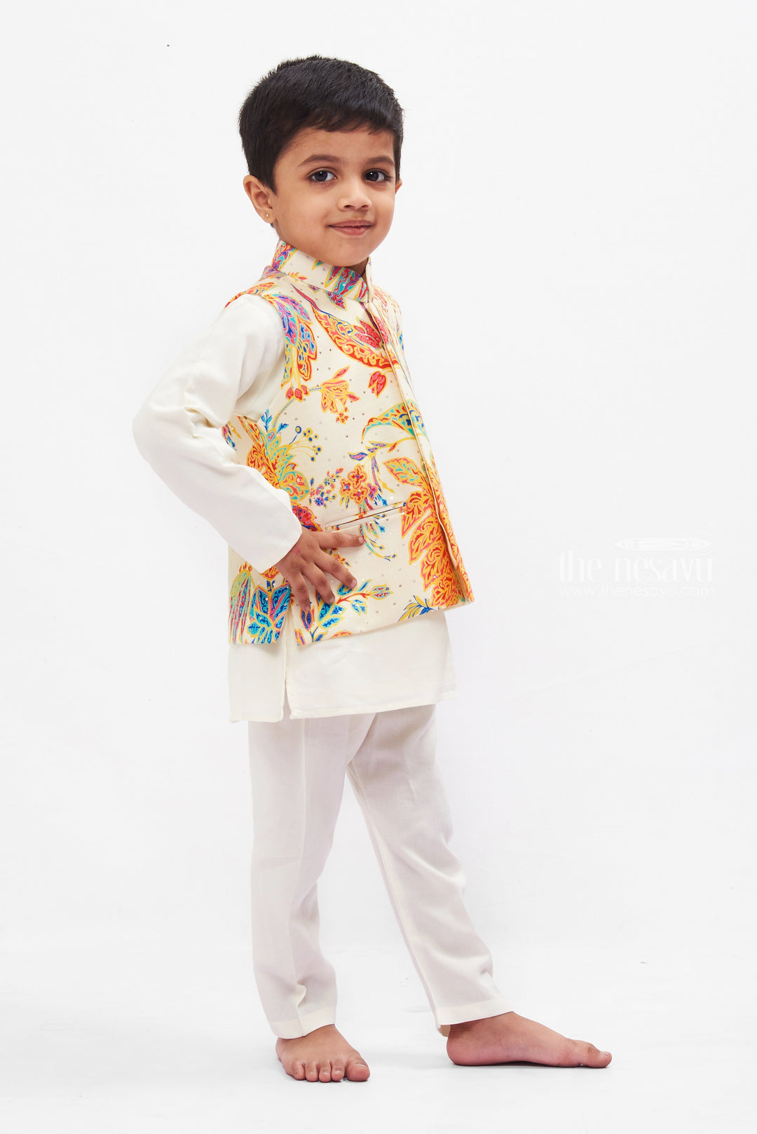 The Nesavu Boys Jacket Sets Boys Traditional Kurta Pajama with Vibrant Overcoat Set for Weddings and Festivities Nesavu Chic Boys Kurta Pajama with Jacket Set | Festive Wedding Attire for Young Gentlemen | The Nesavu