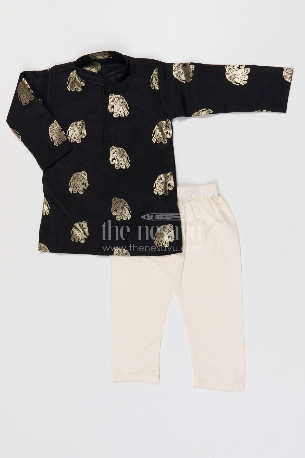 The Nesavu Boys Kurtha Set Boys Traditional Kurta Set for Weddings and Festive Occasions Nesavu 16 (1Y) / Silk blend / Black BES957B-16 Nesavu boys traditional kurta set for weddings festivals and ethnic celebrations silk blend outfit