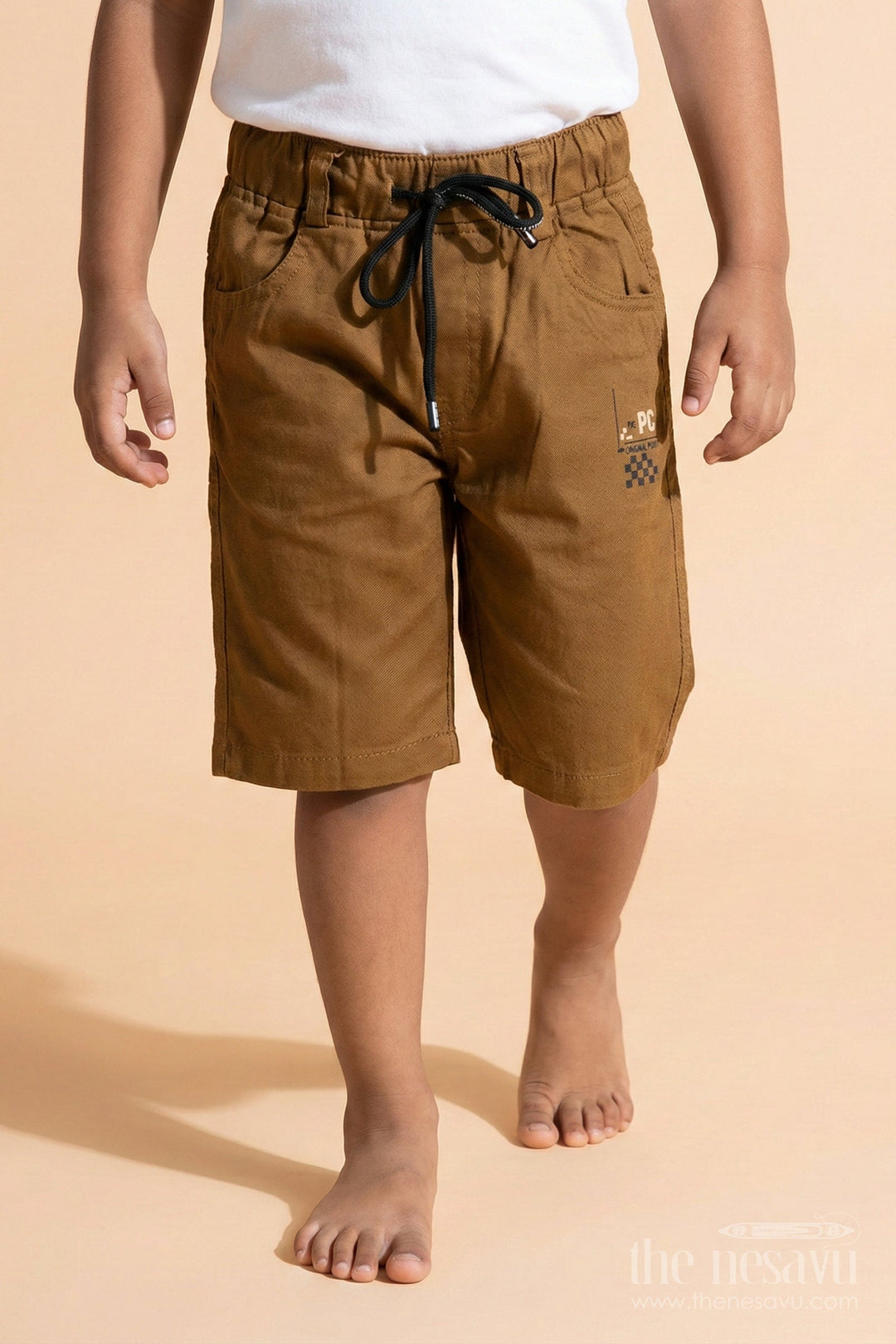The Nesavu Boys Shorts Casual Boys Cotton Shorts with Sporty Badge and Drawstring Waist Nesavu 14 (6M) / Brown / Cotton BWS071A-14 Boys cotton shorts with checkered flag graphic and sporty print