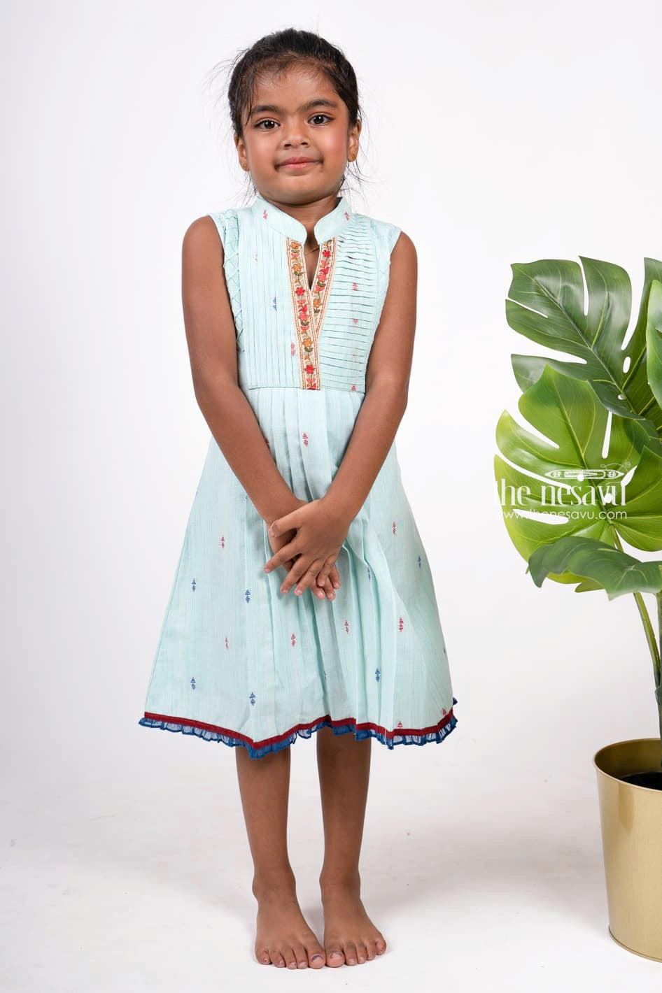 The Nesavu Girls Cotton Frock Chanderi Dobby Designed Frock For Kids Girls Nesavu 16 (1Y) / Green GFC656-16