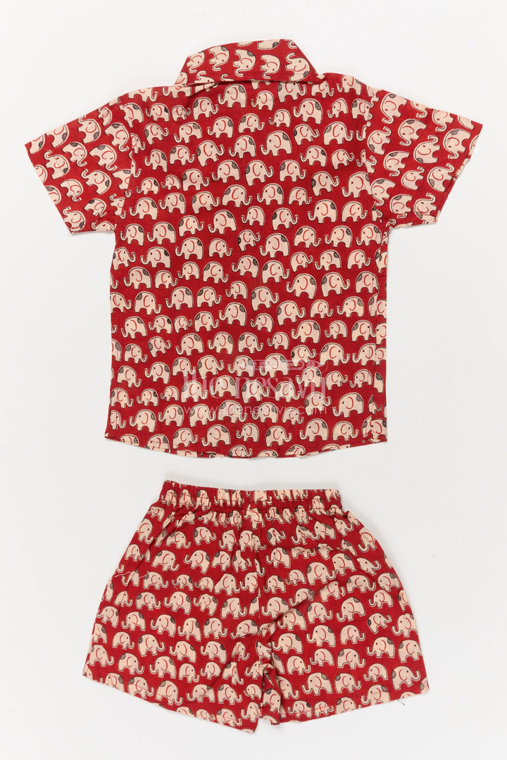 The Nesavu Boys Casual Set Cotton Casual Set for Toddler Boys with All-over Elephant Print Nesavu Nesavu toddler boys cotton casual set with elephant print – playful and breathable daily wear