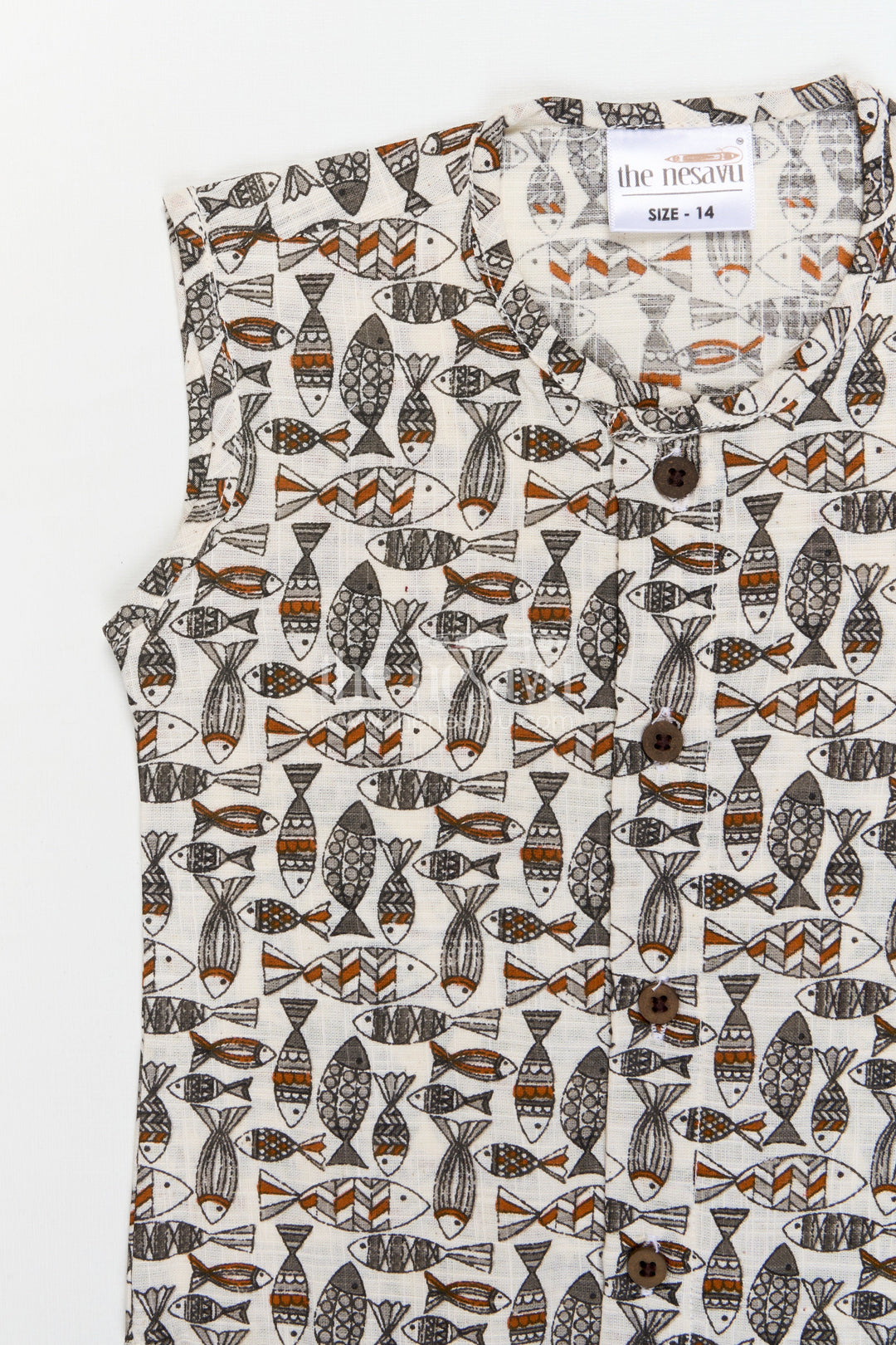 The Nesavu Baby Jablas Cotton Sleeveless Jabla for Babies with Playful Fish Print Nesavu 10 (NB) / Black / Cotton IF050C-10 Nesavu cotton sleeveless baby jabla with fun fish print and wooden button design