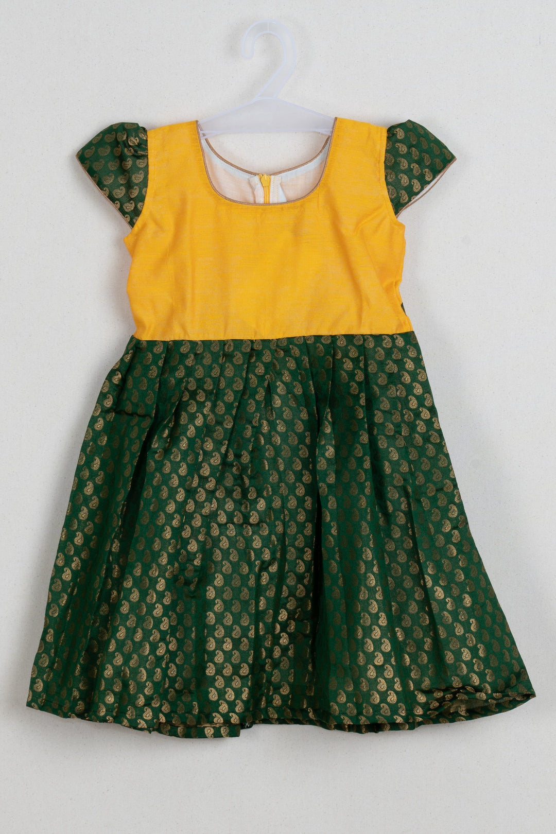 The Nesavu Silk Frock Delightful Yellow Silk Yoke & Pleated Paisley Elegance: Green Resham Attire for Young Divas. Nesavu 16 (1Y) / Green SF595-16 Green Silk Frock | Latest Collection | The Nesavu