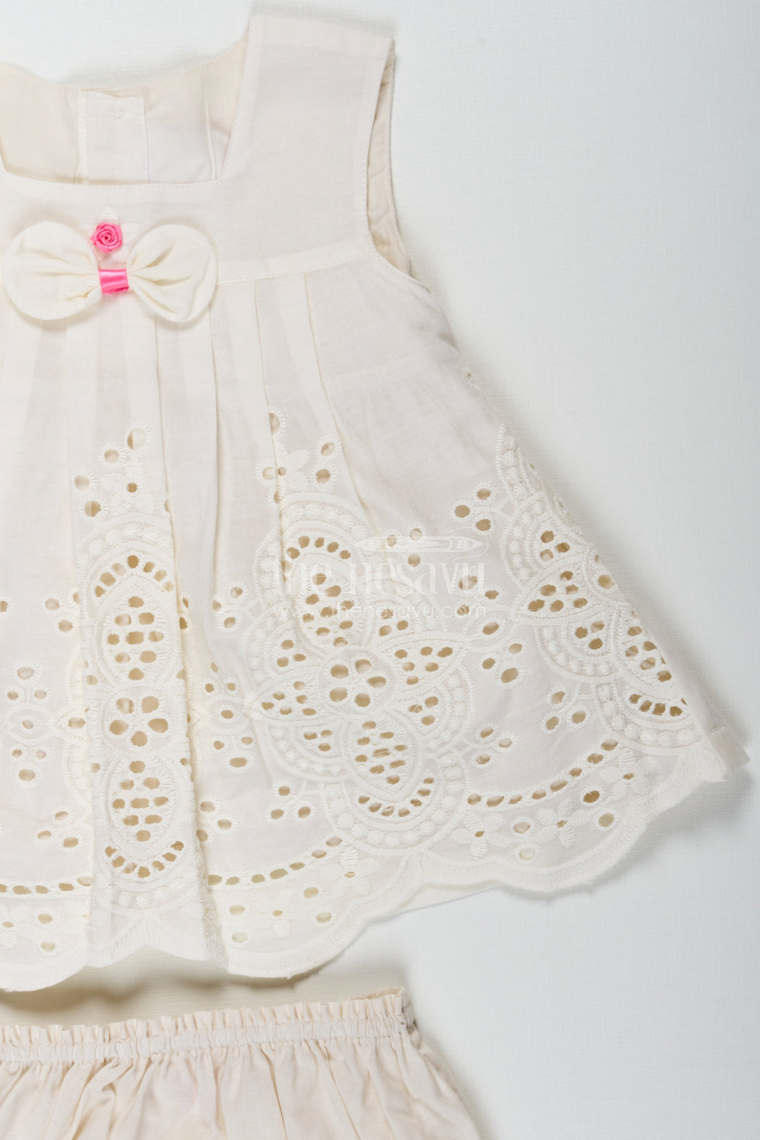The Nesavu Baby Cotton Frocks Dress Frock Suit for Baby Girls in Cream Cotton Hakoba Embroidery with Matching Bloomers Nesavu Nesavu Dress Frock Suit Baby Girls Cream Cotton Hakoba Bow Bloomers