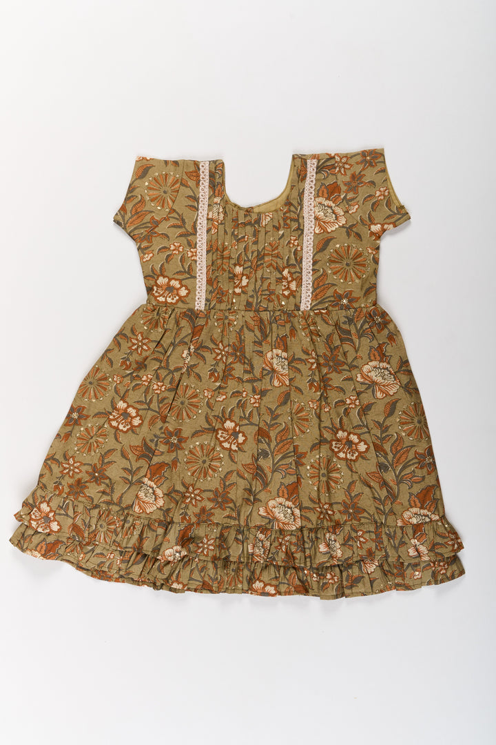 The Nesavu Girls Cotton Frock Elegant Green Cotton Party Wear Frock for Girls with Floral Prints and Ruffle Hem Nesavu Nesavu Elegant Green Cotton Party Wear Frock Girls Floral Prints Ruffle Hem