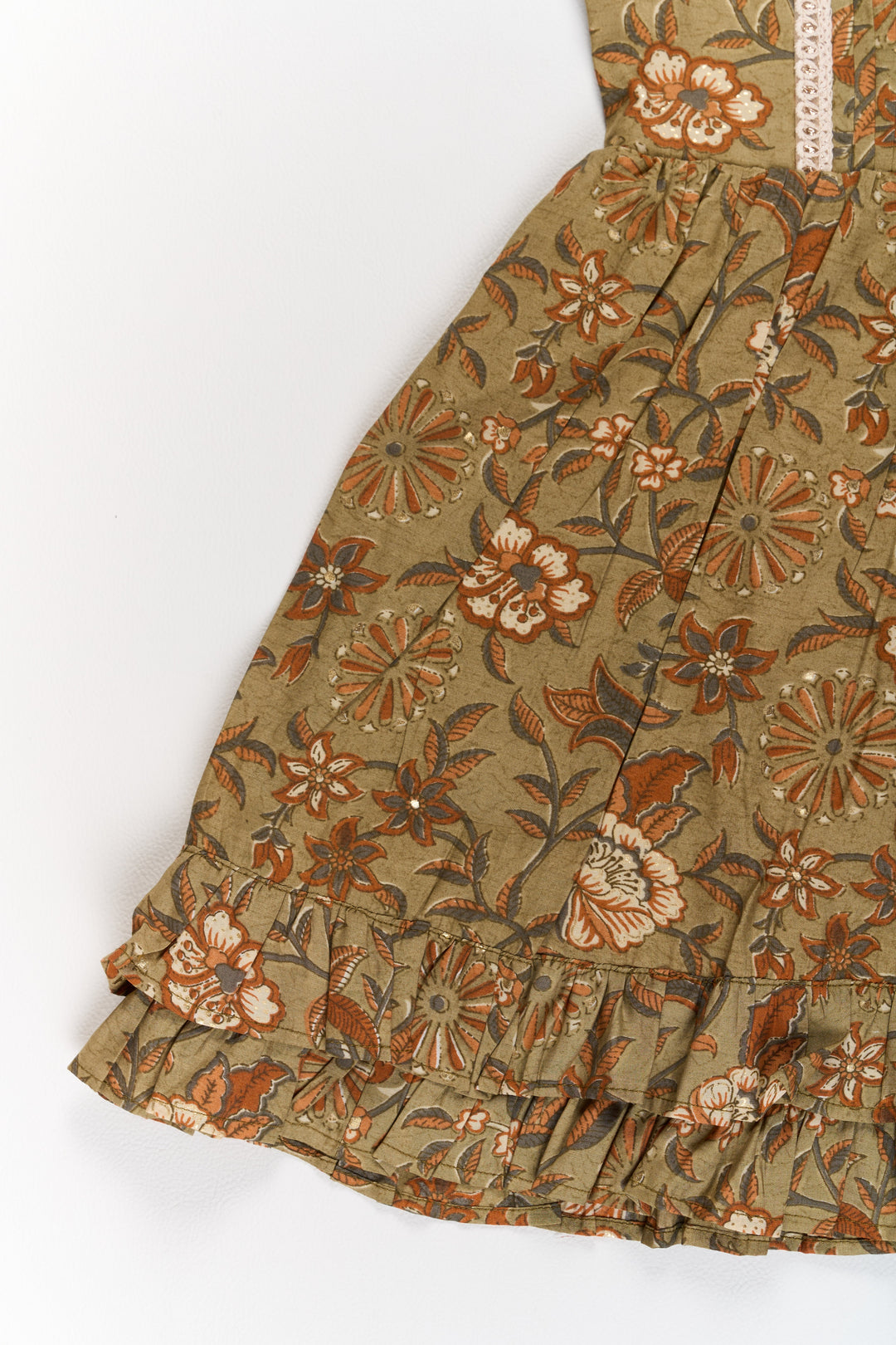 The Nesavu Girls Cotton Frock Elegant Green Cotton Party Wear Frock for Girls with Floral Prints and Ruffle Hem Nesavu Nesavu Elegant Green Cotton Party Wear Frock Girls Floral Prints Ruffle Hem